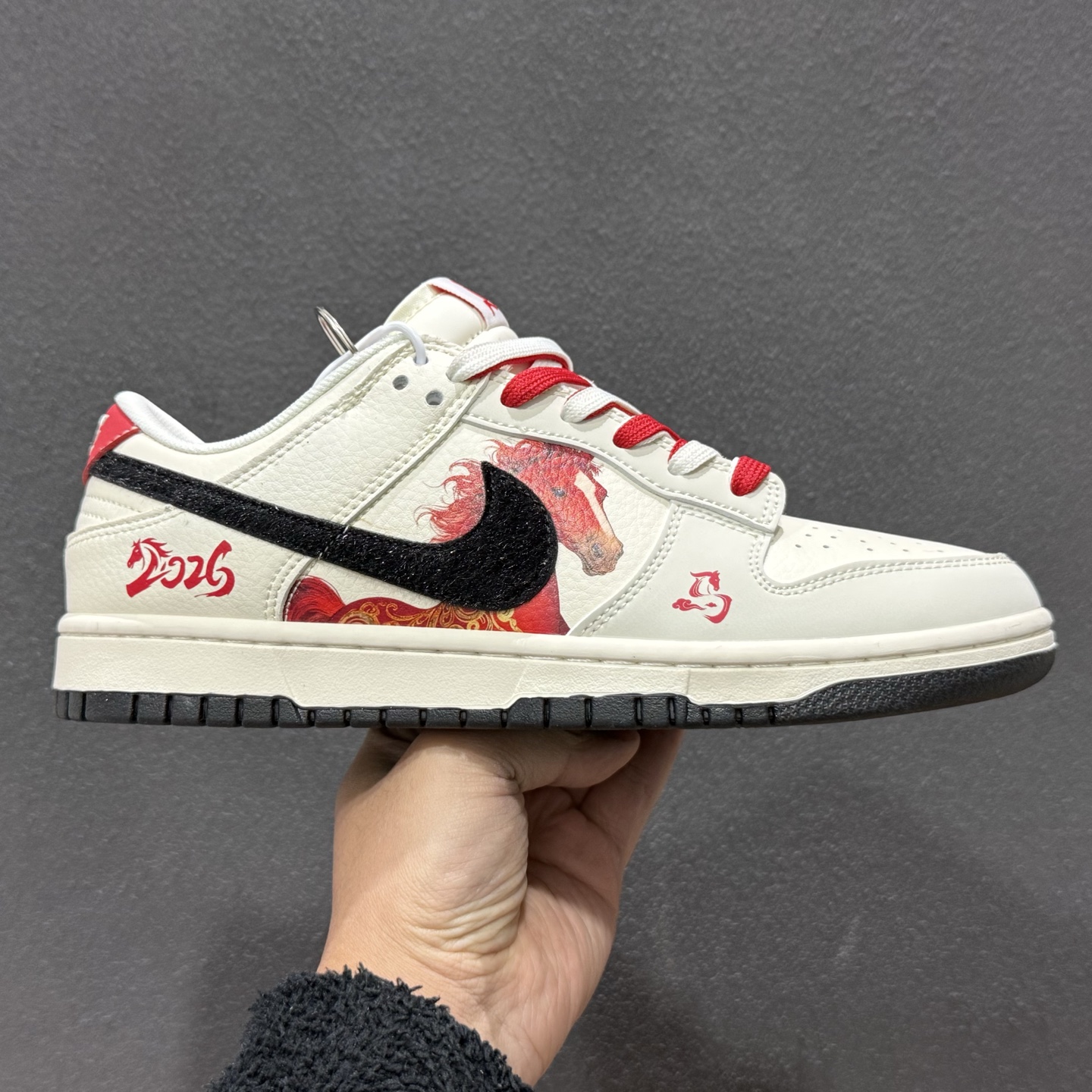 280 Nike SB Dunk Low“ 马年限定—汗血宝马” 周年高端定制 低帮休闲板鞋 FC1688-257-Chinese UA Cheap High Quatity Brand Clothes Bags handbags Sneakers wholesale wholesaler seller from China Factory suppliers Fashion Clothing Shoes best Quality Beautiful Price 280 Nike SB Dunk Low“ 马年限定—汗血宝马” 周年高端定制 低帮休闲板鞋 FC1688-257