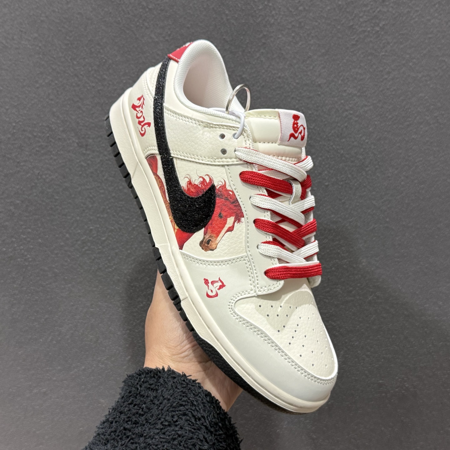 280 Nike SB Dunk Low“ 马年限定—汗血宝马” 周年高端定制 低帮休闲板鞋 FC1688-257-Chinese UA Cheap High Quatity Brand Clothes Bags handbags Sneakers wholesale wholesaler seller from China Factory suppliers Fashion Clothing Shoes best Quality Beautiful Price 280 Nike SB Dunk Low“ 马年限定—汗血宝马” 周年高端定制 低帮休闲板鞋 FC1688-257