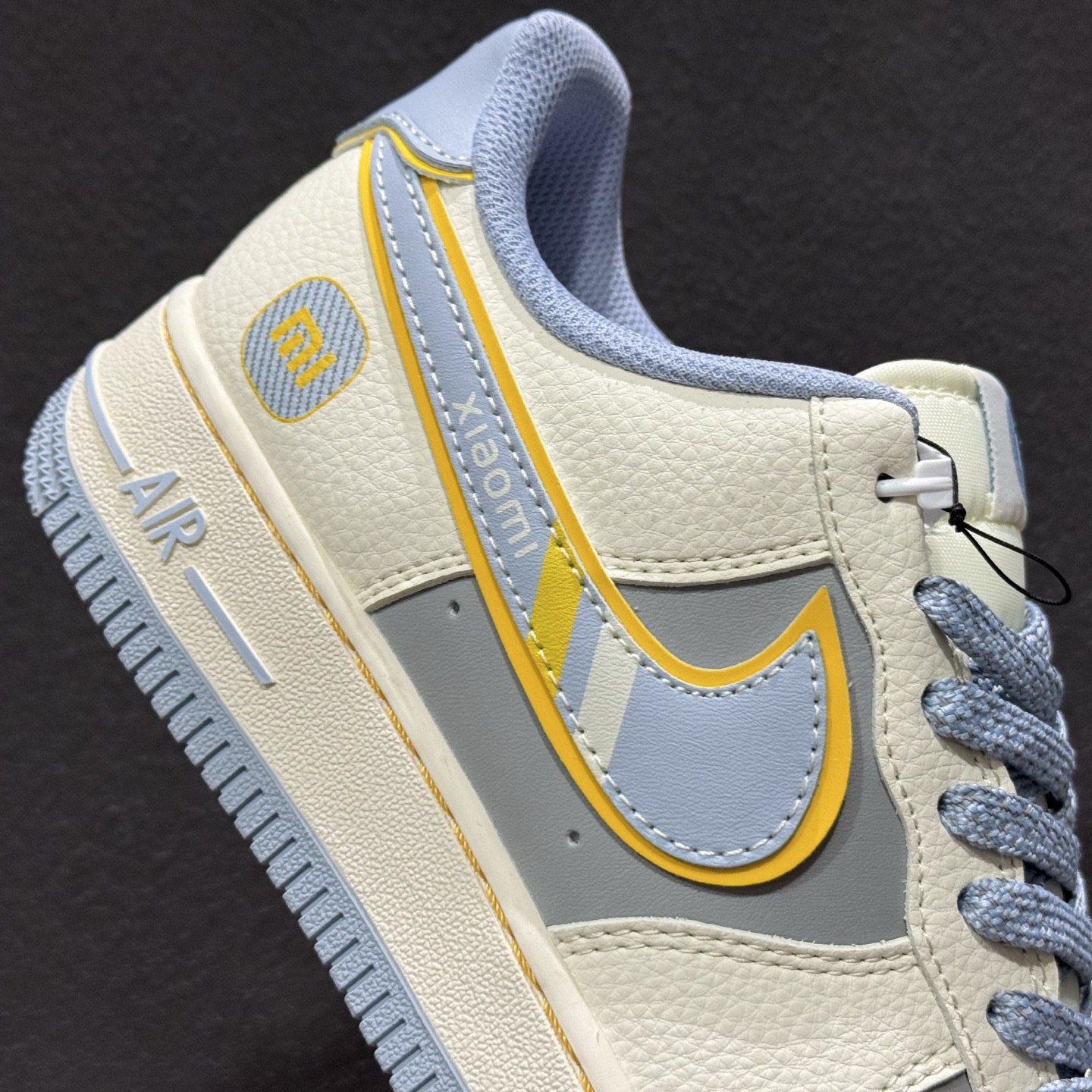 260 NIke Air Force 1 '07 Low “小米联名-Su7 ultra”空军一号 低帮 运动鞋 休闲鞋 XX3168-215-Chinese UA Cheap High Quatity Brand Clothes Bags handbags Sneakers wholesale wholesaler seller from China Factory suppliers Fashion Clothing Shoes best Quality Beautiful Price 260 NIke Air Force 1 '07 Low “小米联名-Su7 ultra”空军一号 低帮 运动鞋 休闲鞋 XX3168-215