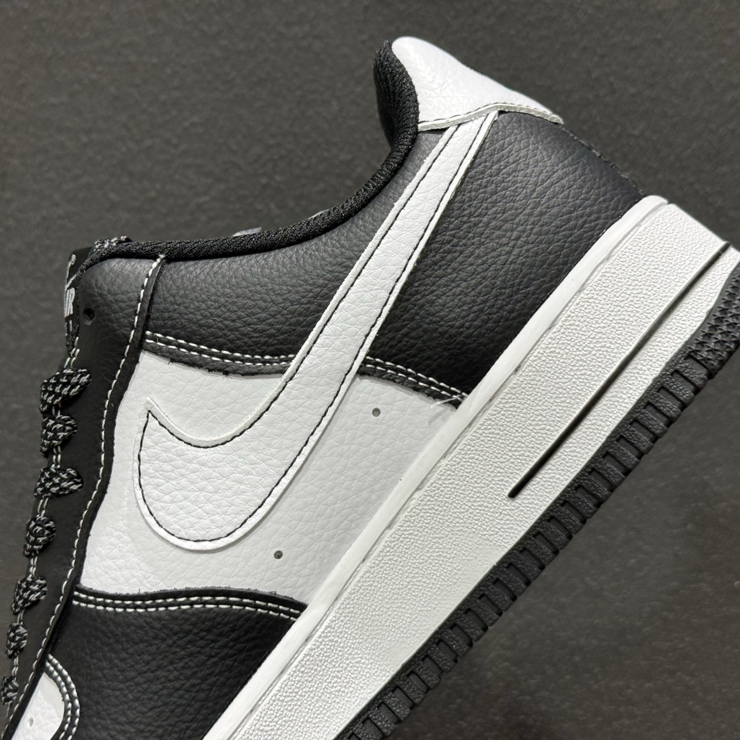 260 黑白格调,经典焕新|Nike Air Force 1 Low当经典的空军一号遇上黑白熊猫配色 DD1982-340-Chinese UA Cheap High Quatity Brand Clothes Bags handbags Sneakers wholesale wholesaler seller from China Factory suppliers Fashion Clothing Shoes best Quality Beautiful Price 260 黑白格调,经典焕新|Nike Air Force 1 Low当经典的空军一号遇上黑白熊猫配色 DD1982-340