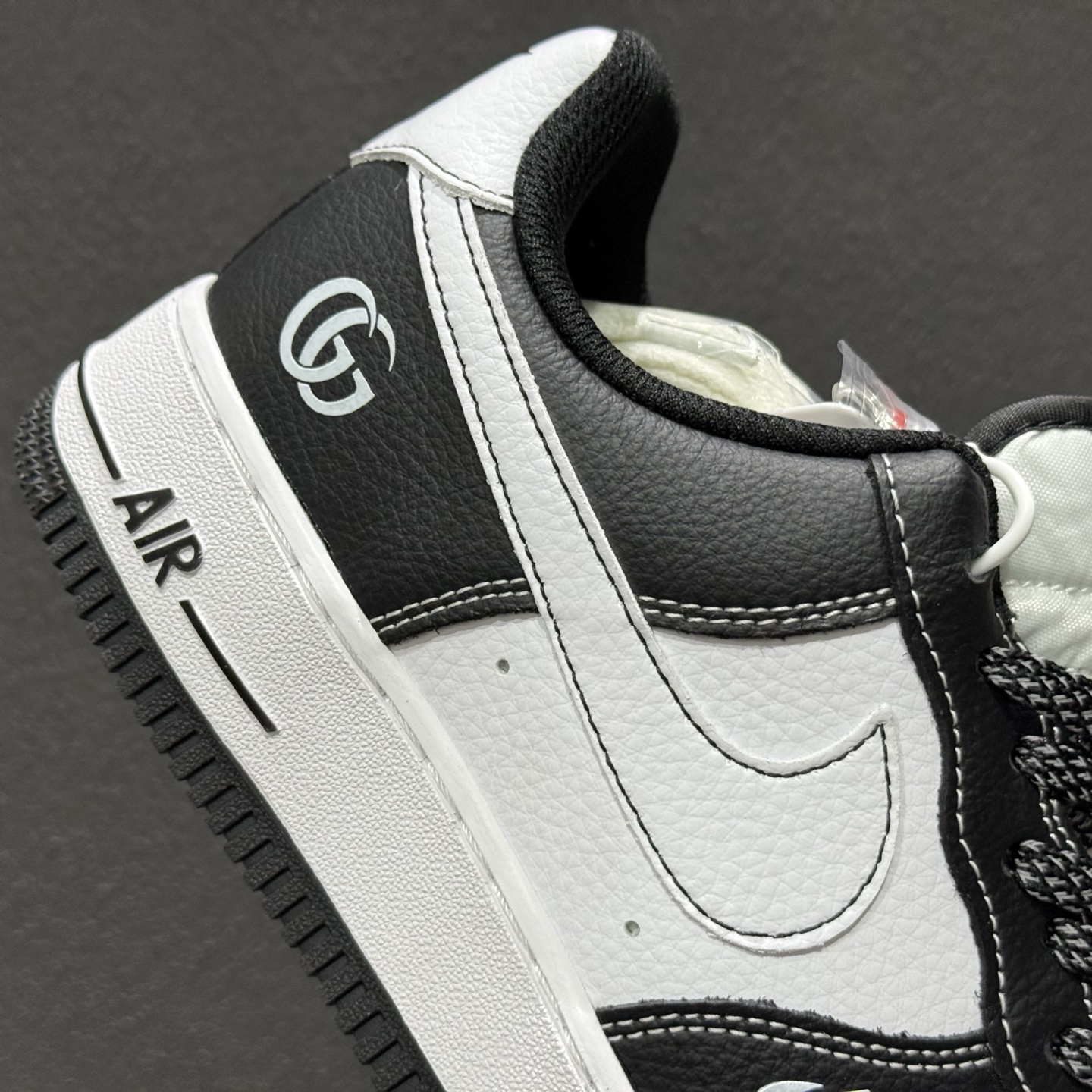 260 黑白格调,经典焕新|Nike Air Force 1 Low当经典的空军一号遇上黑白熊猫配色 DD1982-340-Chinese UA Cheap High Quatity Brand Clothes Bags handbags Sneakers wholesale wholesaler seller from China Factory suppliers Fashion Clothing Shoes best Quality Beautiful Price 260 黑白格调,经典焕新|Nike Air Force 1 Low当经典的空军一号遇上黑白熊猫配色 DD1982-340