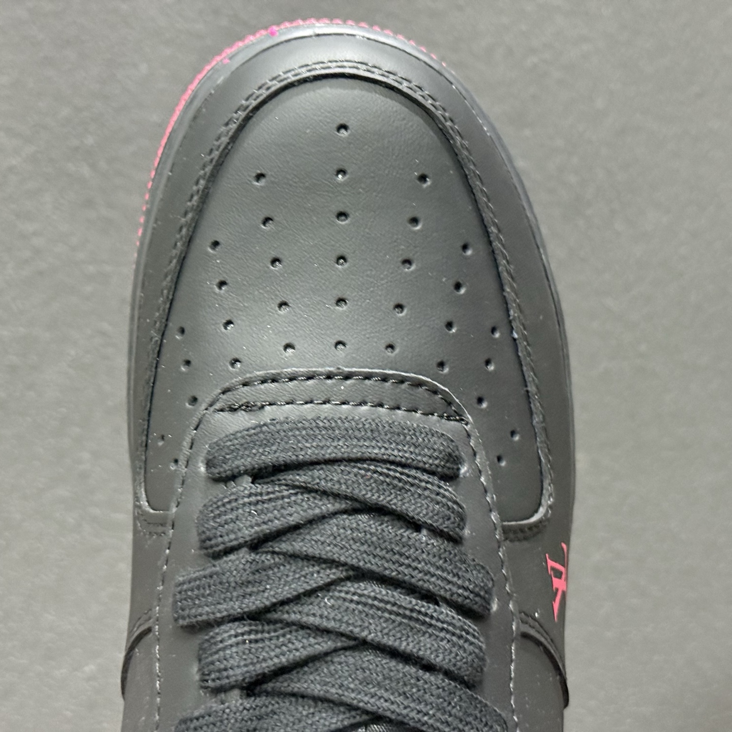260 NIke Air Force 1 '07 Low “马年限定--墨黑玫红” 空军一号低帮 运动鞋 休闲鞋 FV3694-102-Chinese UA Cheap High Quatity Brand Clothes Bags handbags Sneakers wholesale wholesaler seller from China Factory suppliers Fashion Clothing Shoes best Quality Beautiful Price 260 NIke Air Force 1 '07 Low “马年限定--墨黑玫红” 空军一号低帮 运动鞋 休闲鞋 FV3694-102