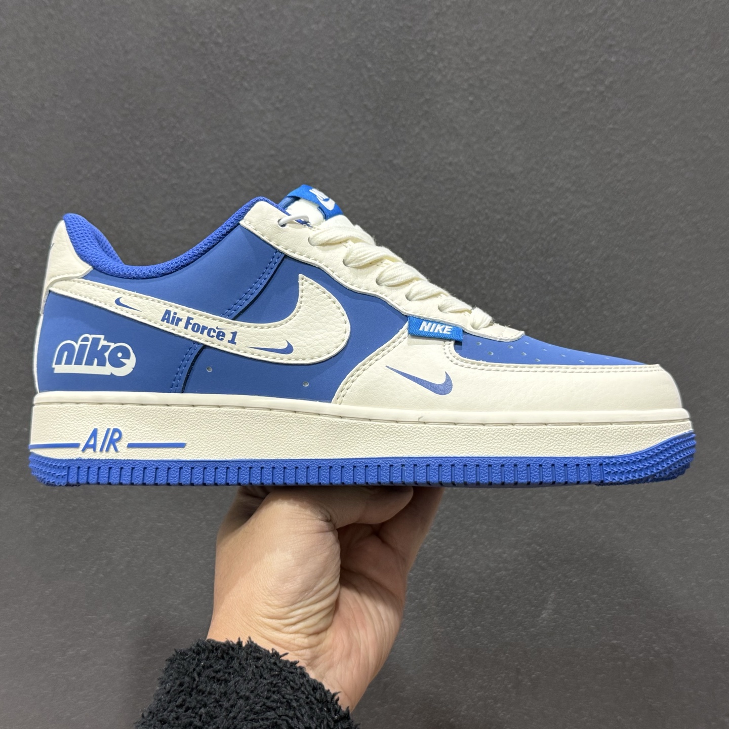 260 高端定制Nike Air Force 1 '07 Low “NIKE联名------白蓝” 高端定制 低帮休闲板鞋 XD9314-612