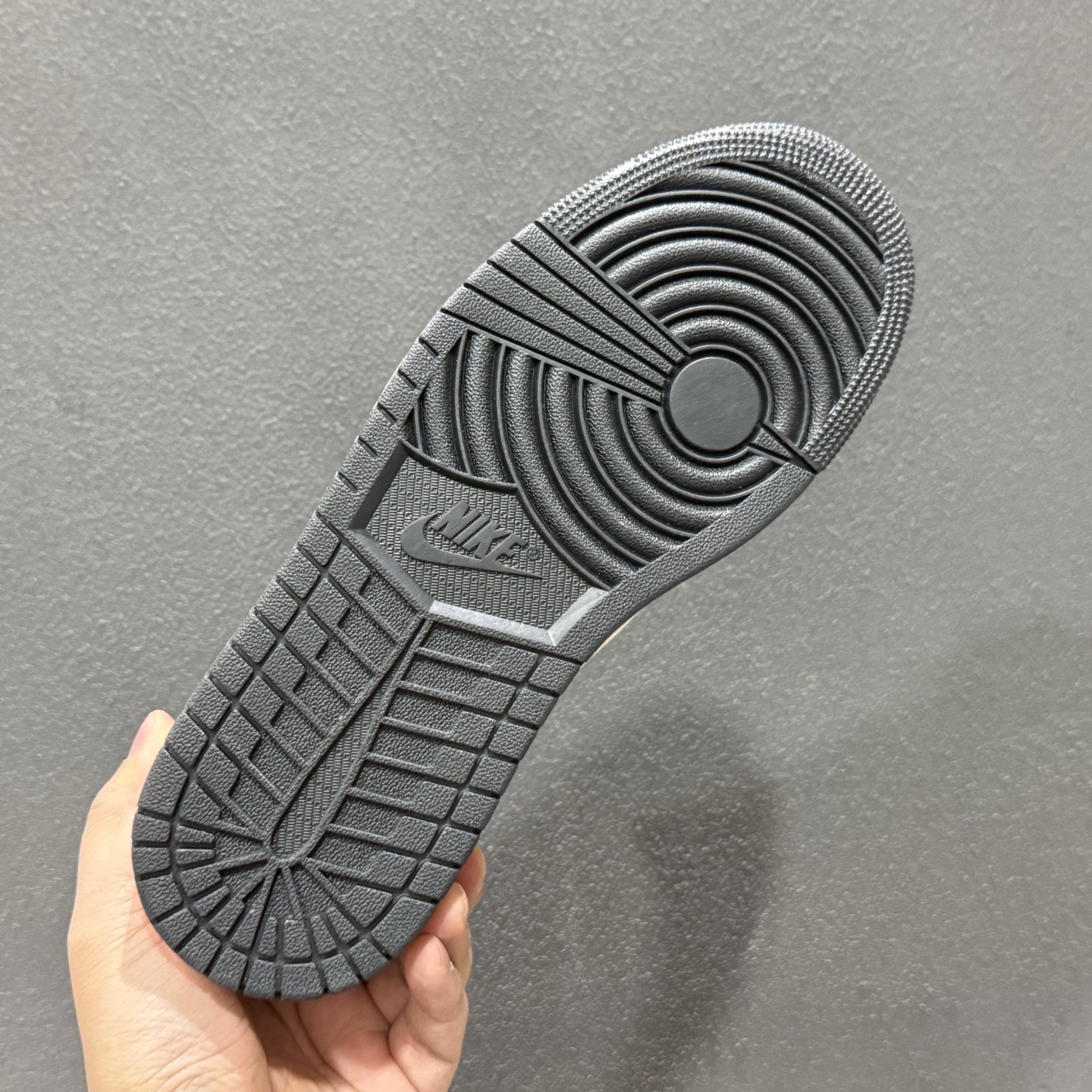 240 Travis Scott x Air Jordan 1 Low AJ1 乔1联名倒勾 XZ6868-001