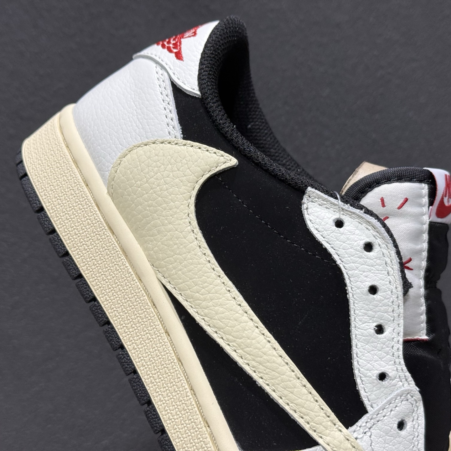 240 Travis Scott x Air Jordan 1 Low AJ1 乔1联名倒勾 XZ6868-001