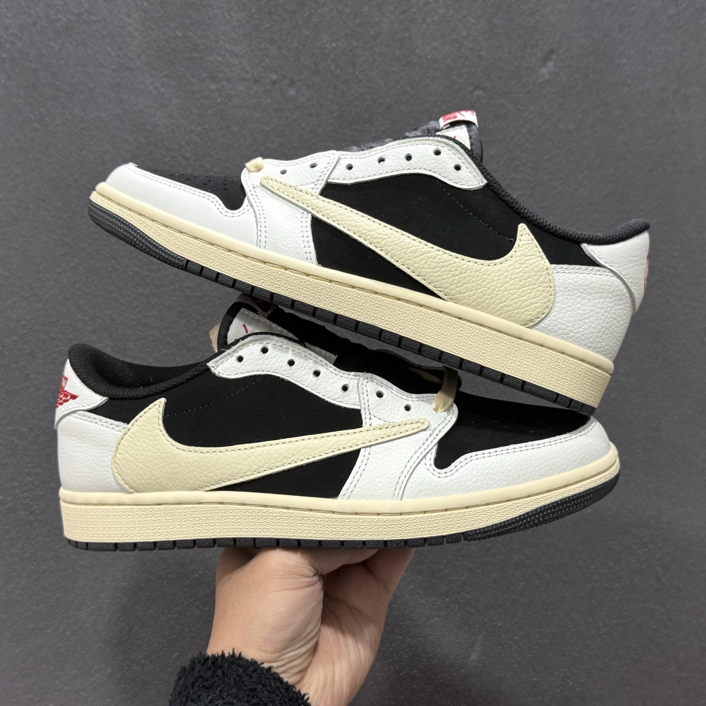 240 Travis Scott x Air Jordan 1 Low AJ1 乔1联名倒勾 XZ6868-001