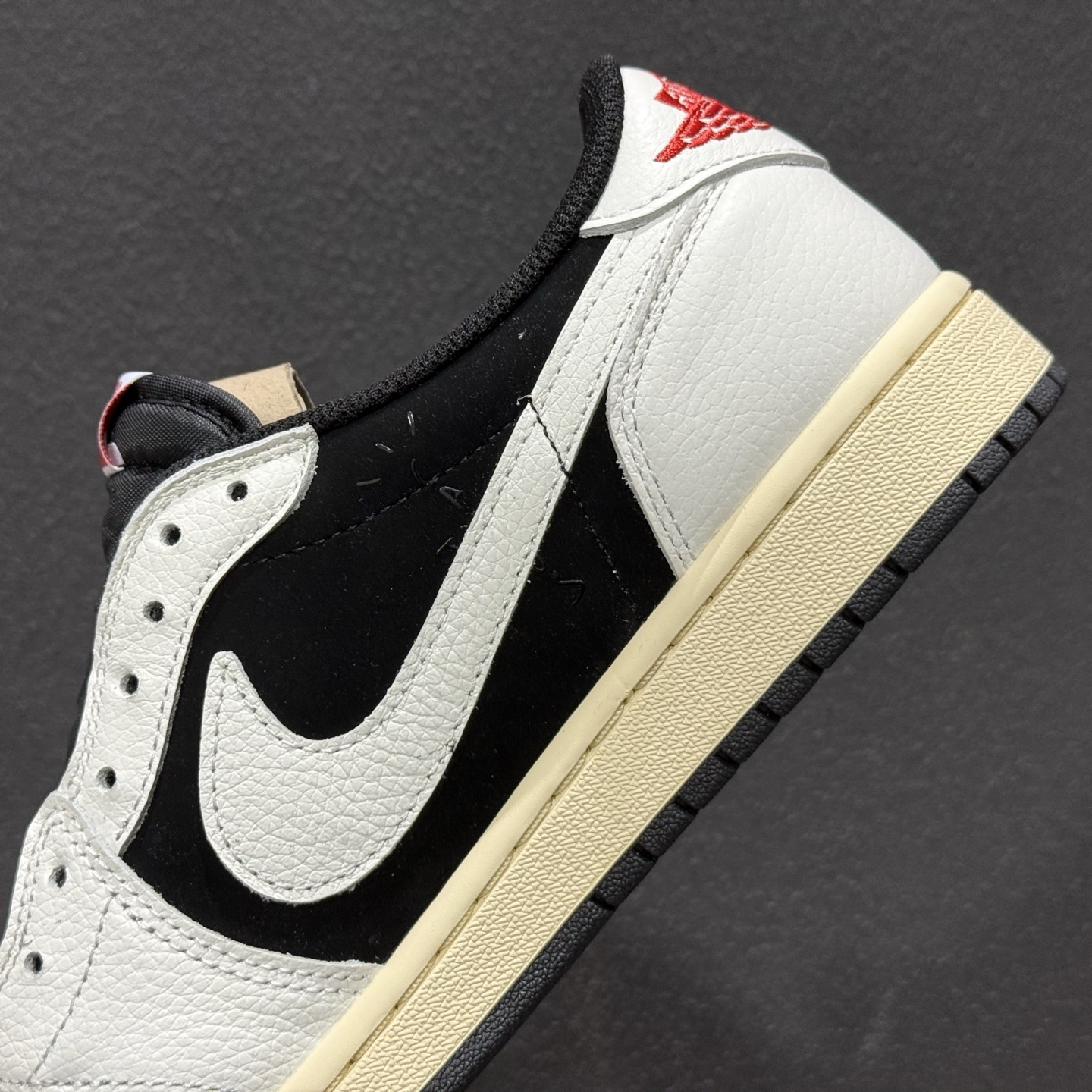 240 Travis Scott x Air Jordan 1 Low AJ1 乔1联名倒勾 XZ6868-001