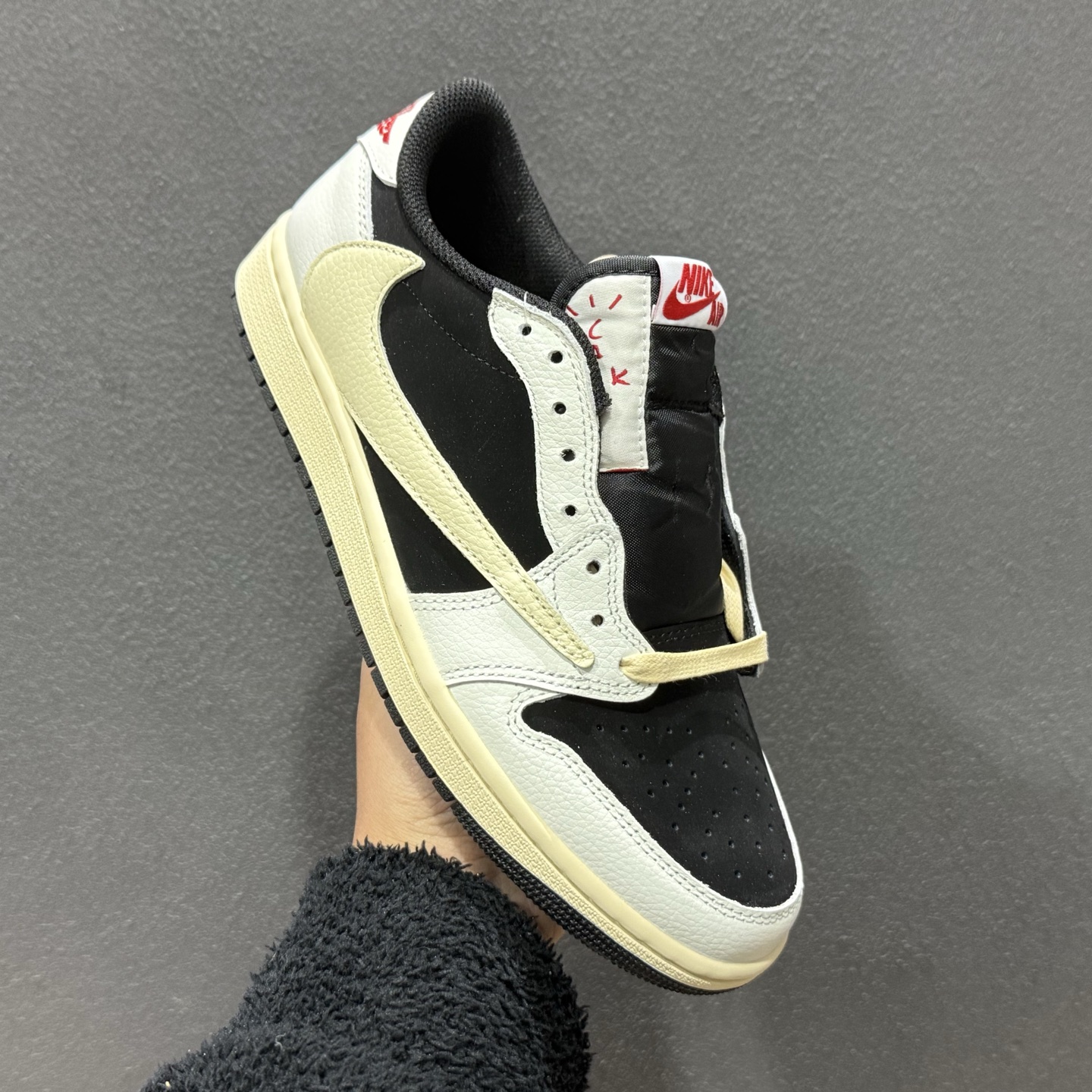 240 Travis Scott x Air Jordan 1 Low AJ1 乔1联名倒勾 XZ6868-001