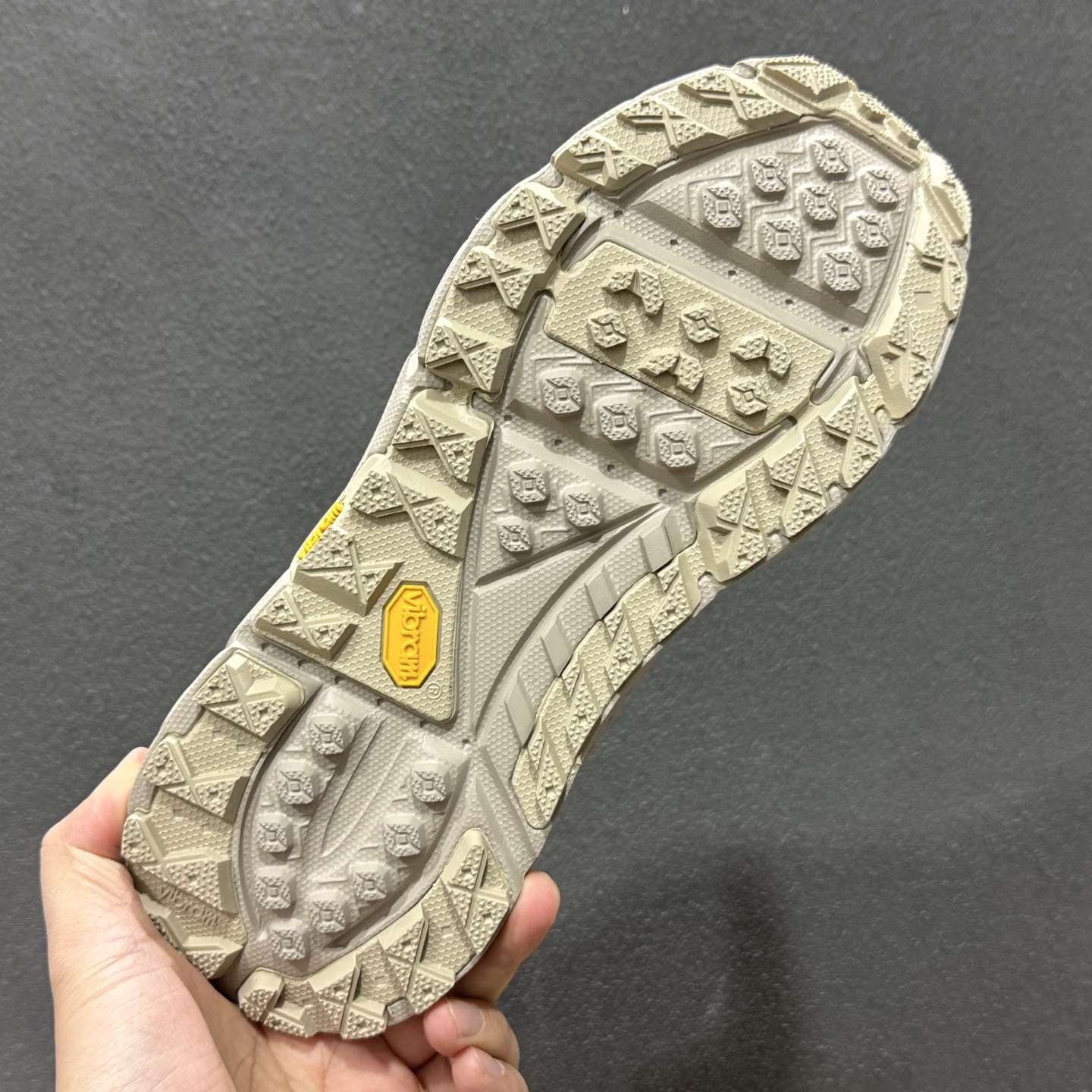360 原厂防泼水 Hoka One One Tor Ultra Lo 低帮户外功能运动鞋工装鞋 1130310-Chinese UA Cheap High Quatity Brand Clothes Bags handbags Sneakers wholesale wholesaler seller from China Factory suppliers Fashion Clothing Shoes best Quality Beautiful Price 360 原厂防泼水 Hoka One One Tor Ultra Lo 低帮户外功能运动鞋工装鞋 1130310