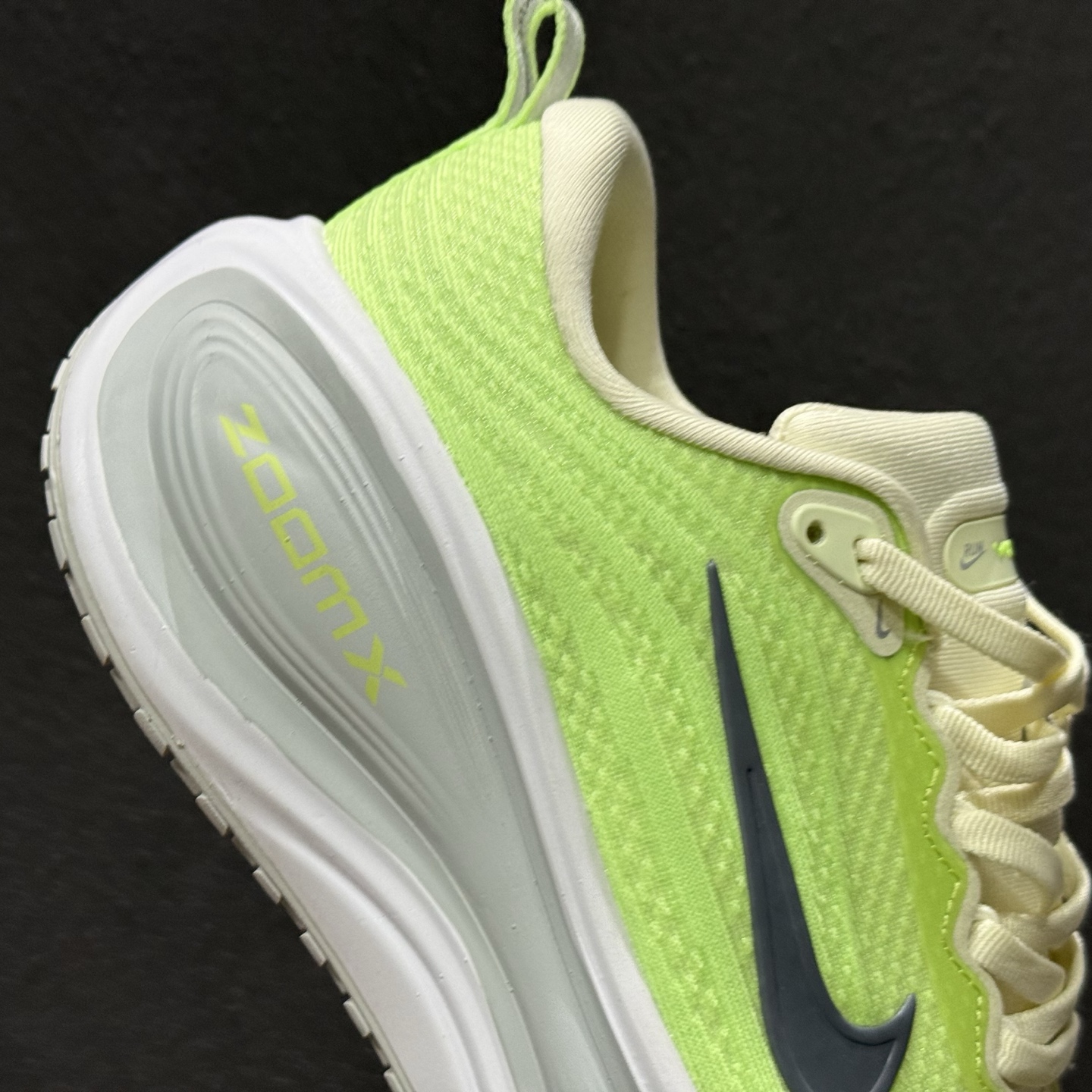 200 纯原版 NK Vomero Plus 网面透气跑步鞋 HV8154-103-Chinese UA Cheap High Quatity Brand Clothes Bags handbags Sneakers wholesale wholesaler seller from China Factory suppliers Fashion Clothing Shoes best Quality Beautiful Price 200 纯原版 NK Vomero Plus 网面透气跑步鞋 HV8154-103