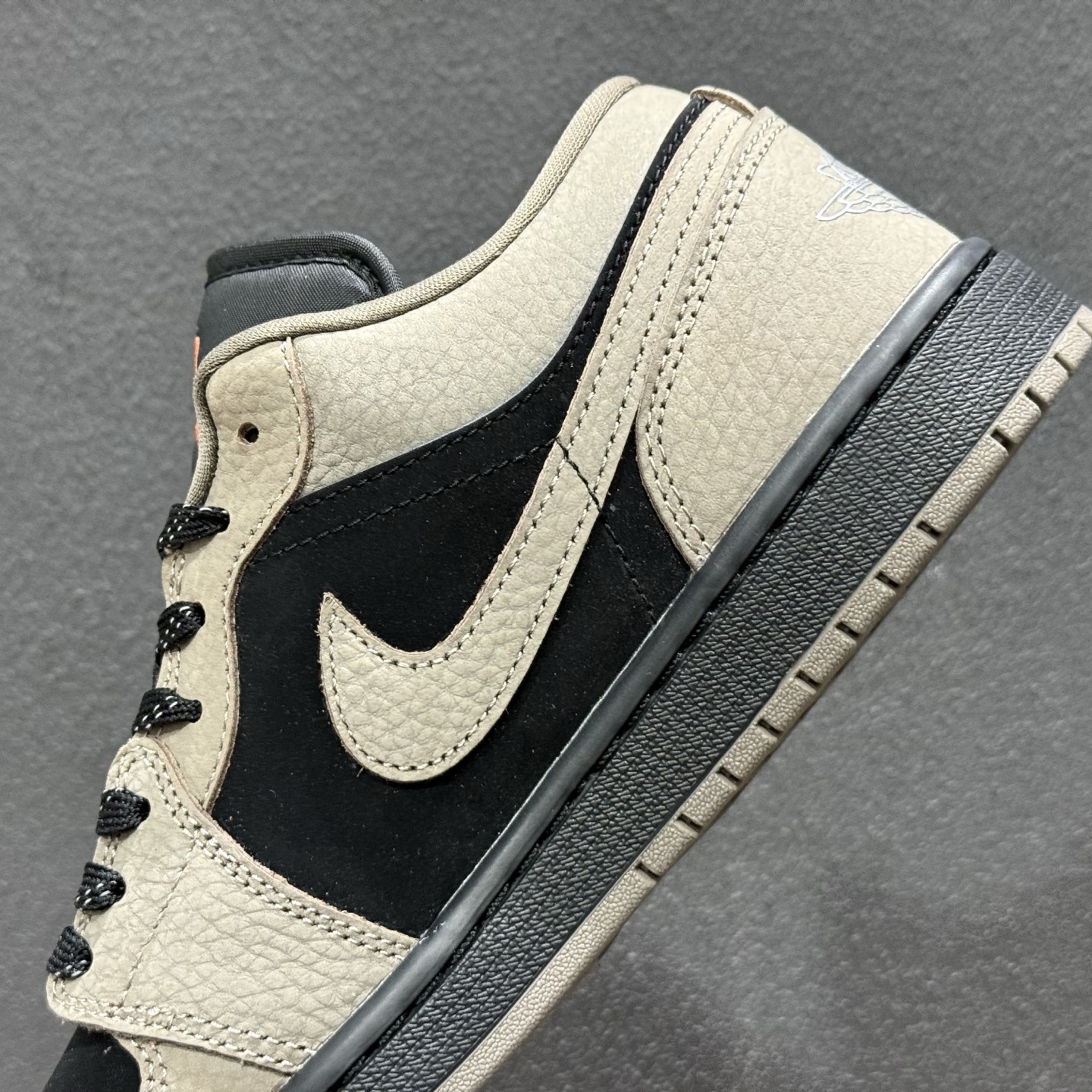 240 Air Jordan 1 Low AJ1 乔1奶茶摩卡 低邦文化休闲板鞋 IB7109-005-Chinese UA Cheap High Quatity Brand Clothes Bags handbags Sneakers wholesale wholesaler seller from China Factory suppliers Fashion Clothing Shoes best Quality Beautiful Price 240 Air Jordan 1 Low AJ1 乔1奶茶摩卡 低邦文化休闲板鞋 IB7109-005