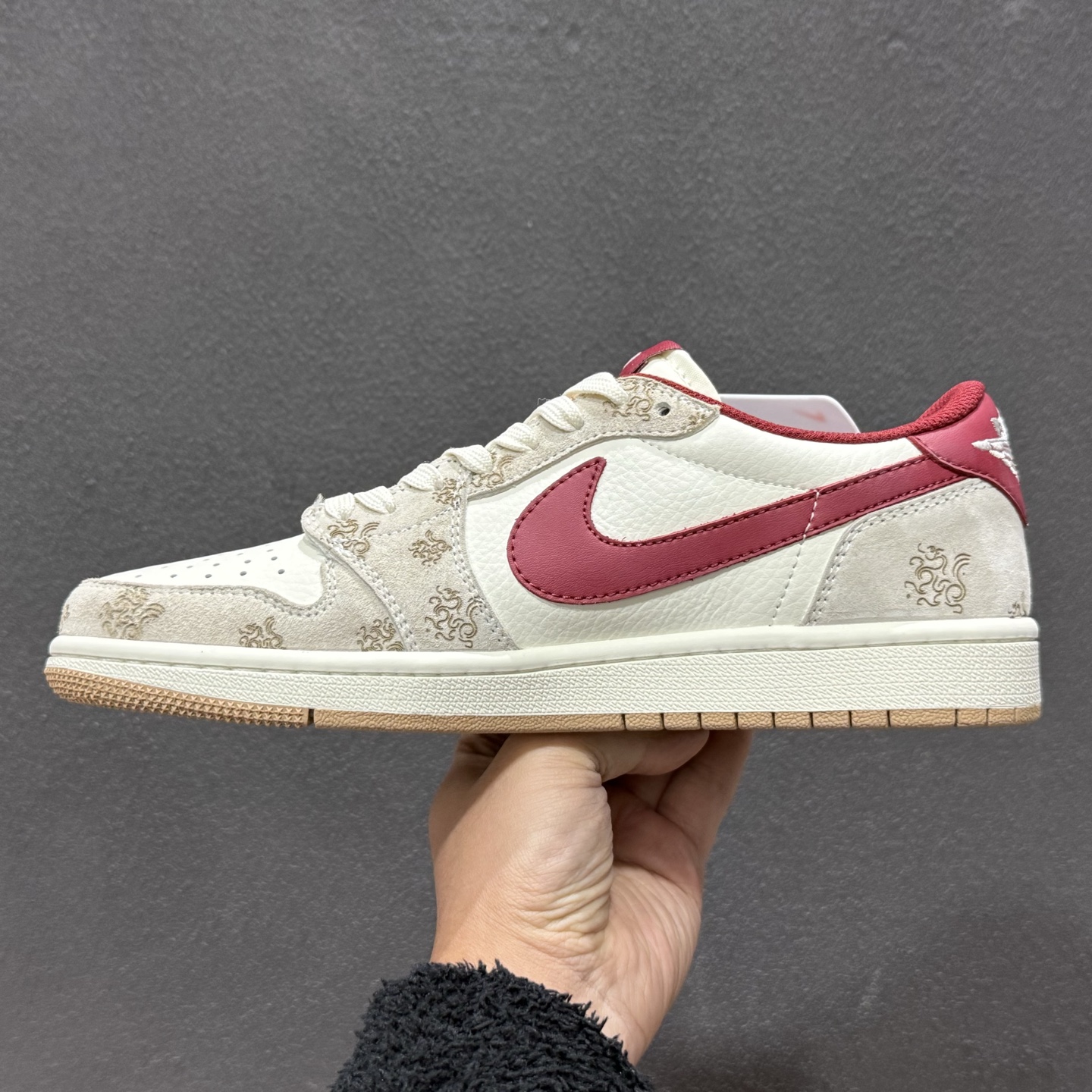 260 Nike Air Jordan 1 x Travis Scott AJ1倒勾 乔一倒钩 ‘DIY’定制 耐克 低帮文化篮球鞋 DF6190-005