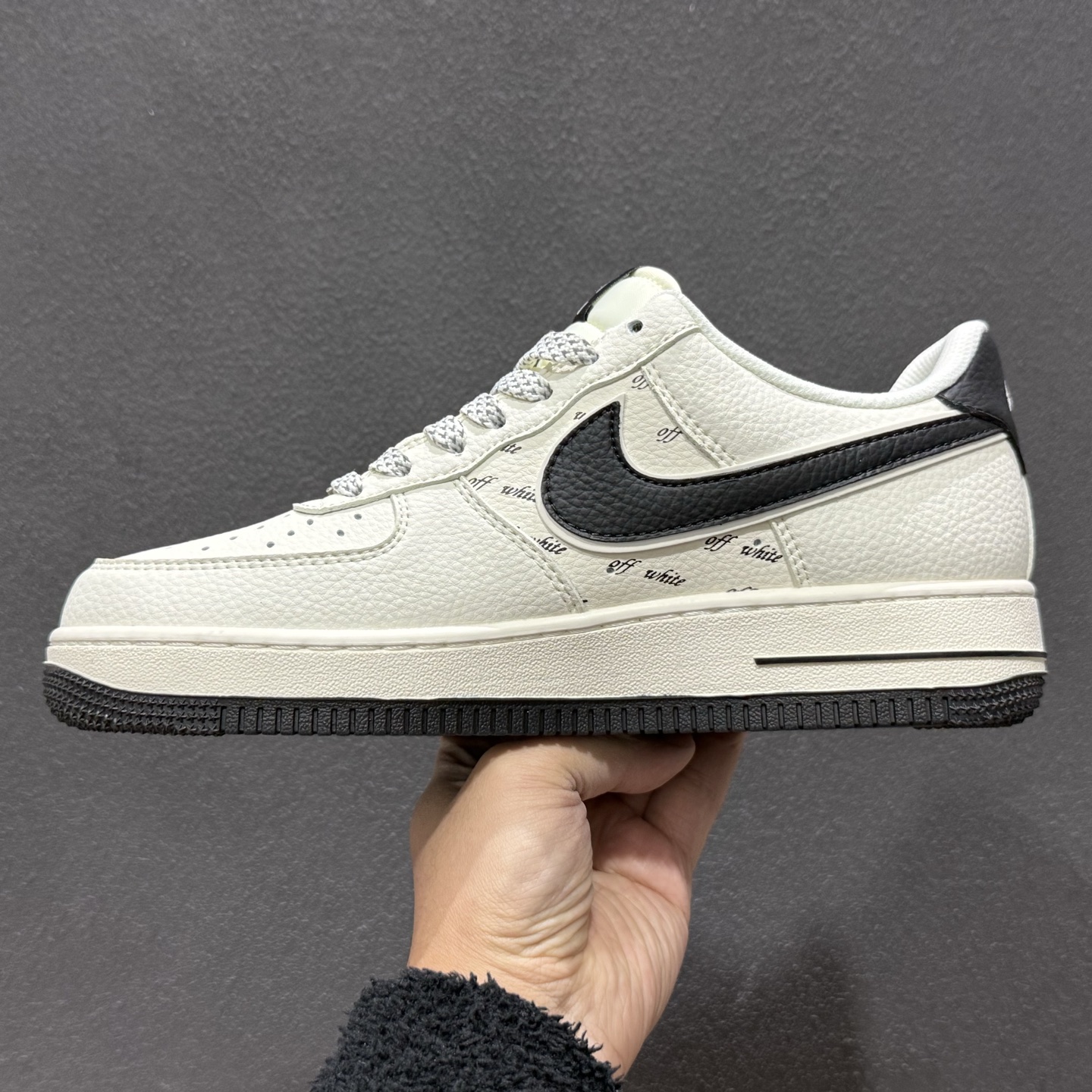 260 NIke Air Force 1 '07 Low “Off WhITE联名-米黑勾”空军一号 低帮 运动鞋 SM6668-117-Chinese UA Cheap High Quatity Brand Clothes Bags handbags Sneakers wholesale wholesaler seller from China Factory suppliers Fashion Clothing Shoes best Quality Beautiful Price 260 NIke Air Force 1 '07 Low “Off WhITE联名-米黑勾”空军一号 低帮 运动鞋 SM6668-117
