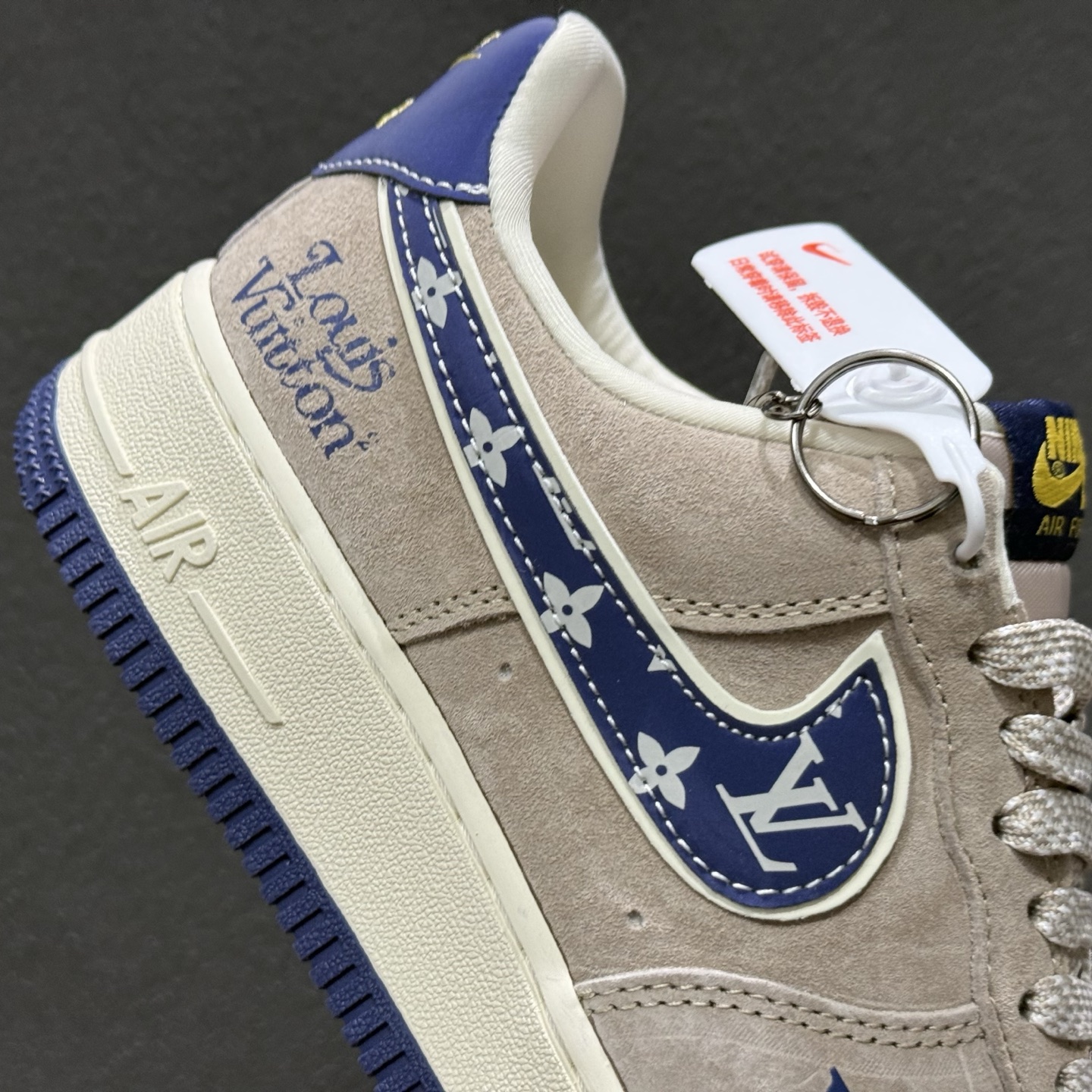 260 NIke Air Force 1 '07 Low “LV联名——灰蓝猪八革”空军一号 KL1688-004-Chinese UA Cheap High Quatity Brand Clothes Bags handbags Sneakers wholesale wholesaler seller from China Factory suppliers Fashion Clothing Shoes best Quality Beautiful Price 260 NIke Air Force 1 '07 Low “LV联名——灰蓝猪八革”空军一号 KL1688-004