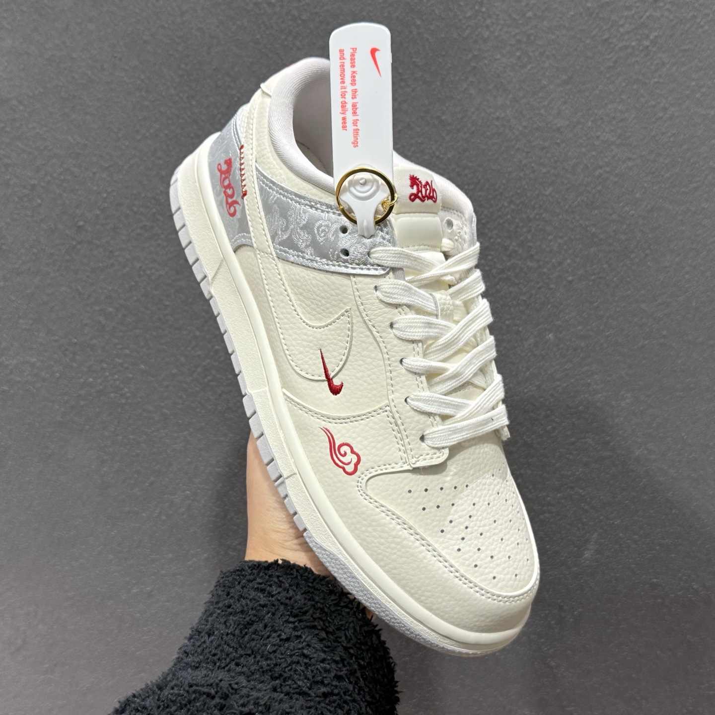 280 2026新款定制限量发售Nike SB Dunk Low“ 马年限定------白银中国风” 高端定制 低帮休闲板鞋 DS6608-022