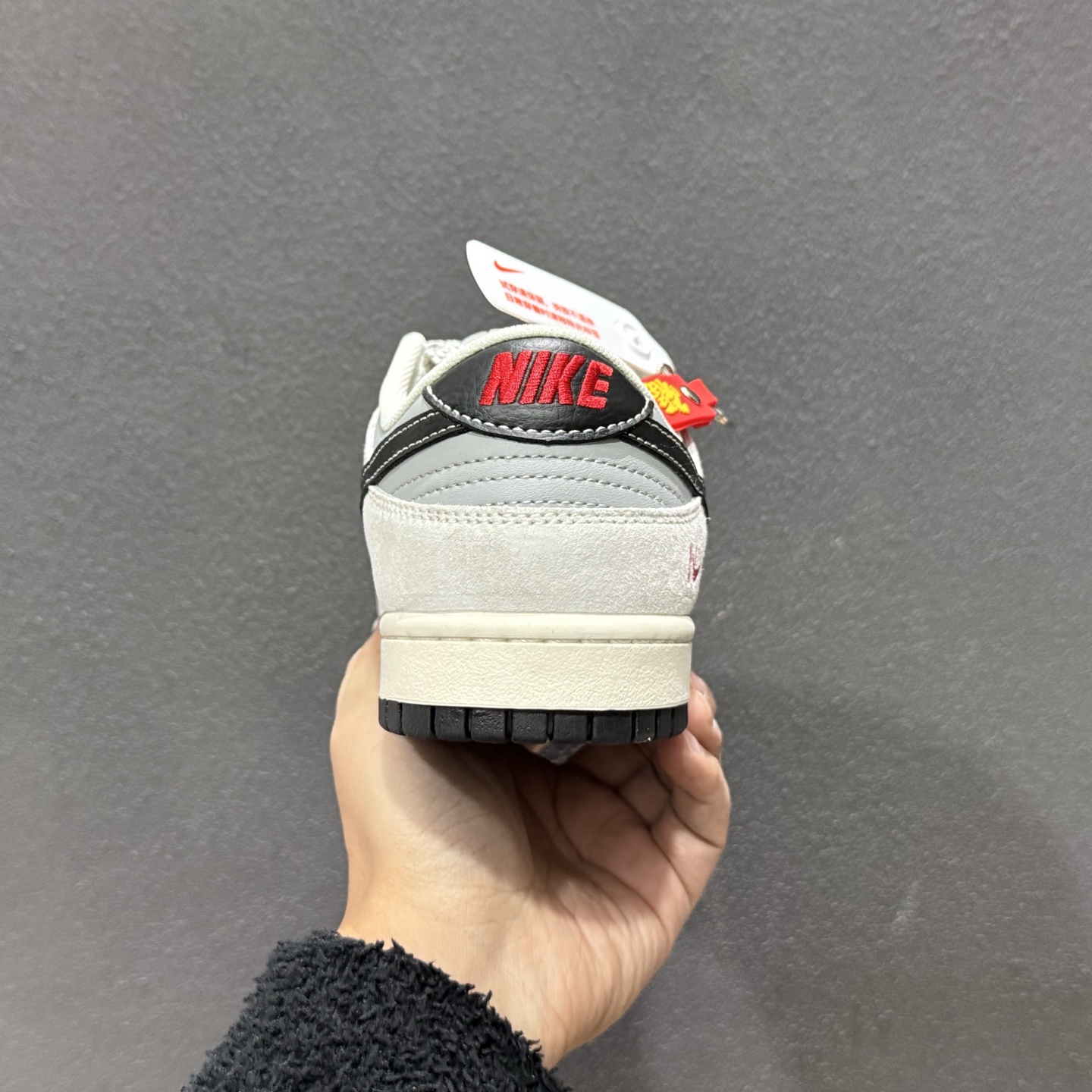 280 Nike SB Dunk Low“ 马年限定—NIKE马年大吉” 周年高端定制 低帮休闲板鞋 JP2026-111-Chinese UA Cheap High Quatity Brand Clothes Bags handbags Sneakers wholesale wholesaler seller from China Factory suppliers Fashion Clothing Shoes best Quality Beautiful Price 280 Nike SB Dunk Low“ 马年限定—NIKE马年大吉” 周年高端定制 低帮休闲板鞋 JP2026-111