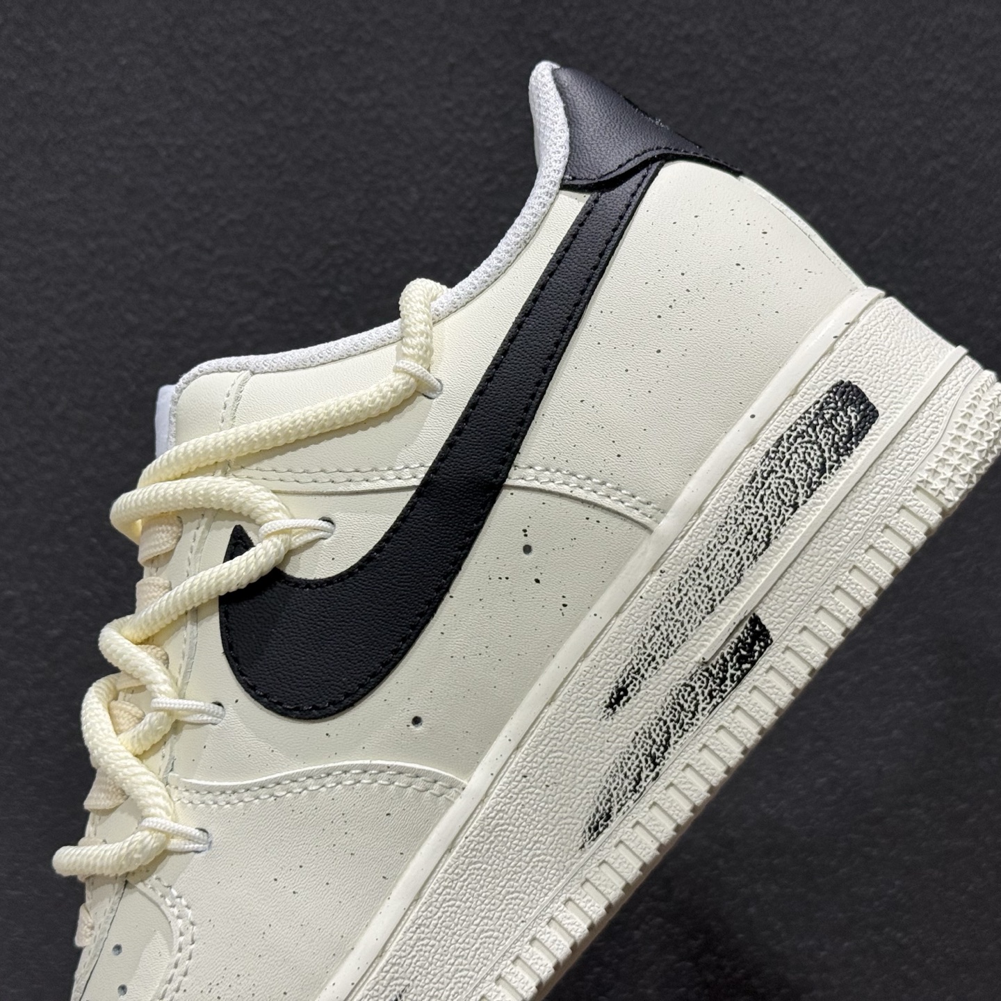 260 Nike Air Force 1 Low 手绘涂鸦 解构绑带 ZH0316-Chinese UA Cheap High Quatity Brand Clothes Bags handbags Sneakers wholesale wholesaler seller from China Factory suppliers Fashion Clothing Shoes best Quality Beautiful Price 260 Nike Air Force 1 Low 手绘涂鸦 解构绑带 ZH0316