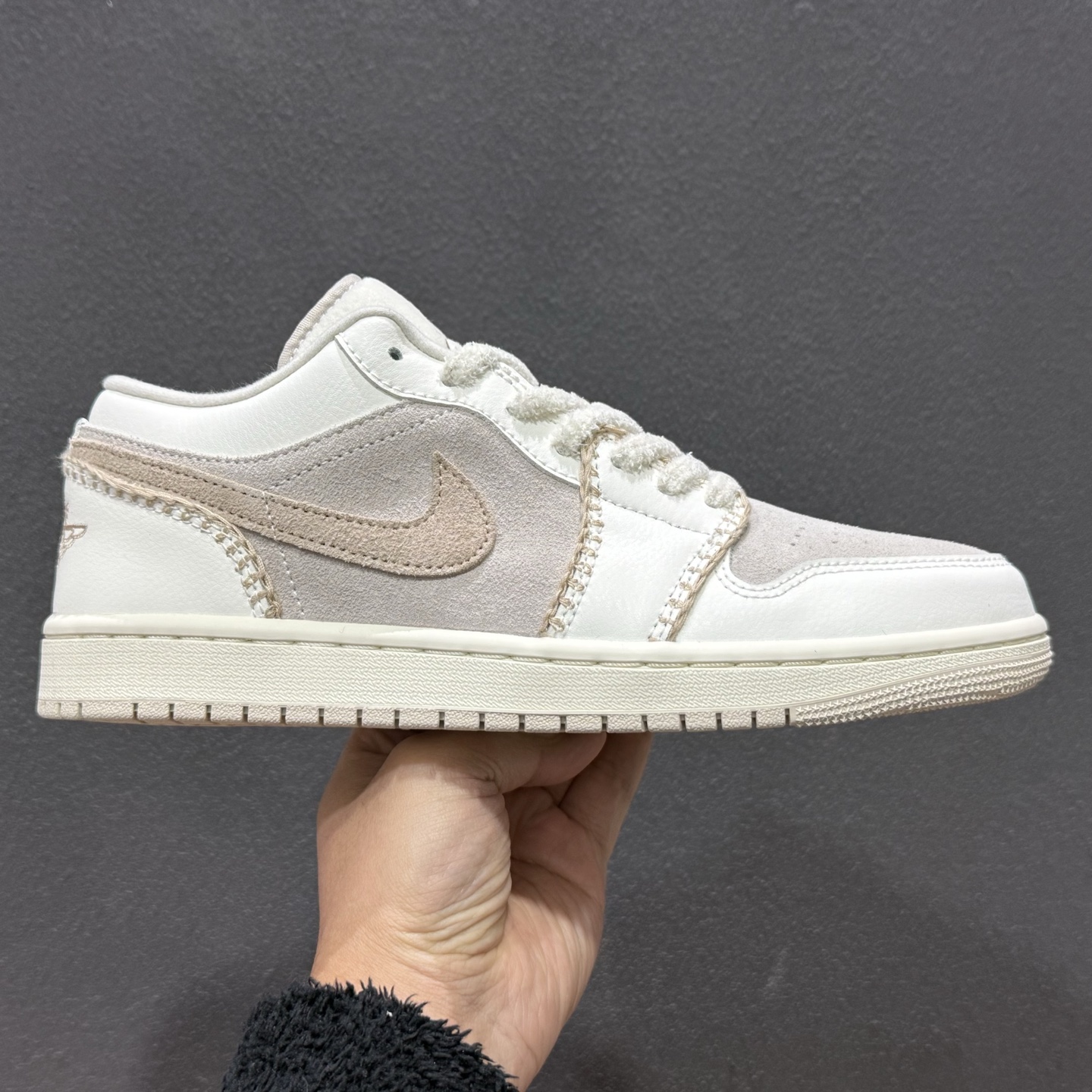 240 原装裸鞋级 市面最高工艺产物 Air Jordan 1 Low白棕 纯原系列 HV4268-120-Chinese UA Cheap High Quatity Brand Clothes Bags handbags Sneakers wholesale wholesaler seller from China Factory suppliers Fashion Clothing Shoes best Quality Beautiful Price 240 原装裸鞋级 市面最高工艺产物 Air Jordan 1 Low白棕 纯原系列 HV4268-120