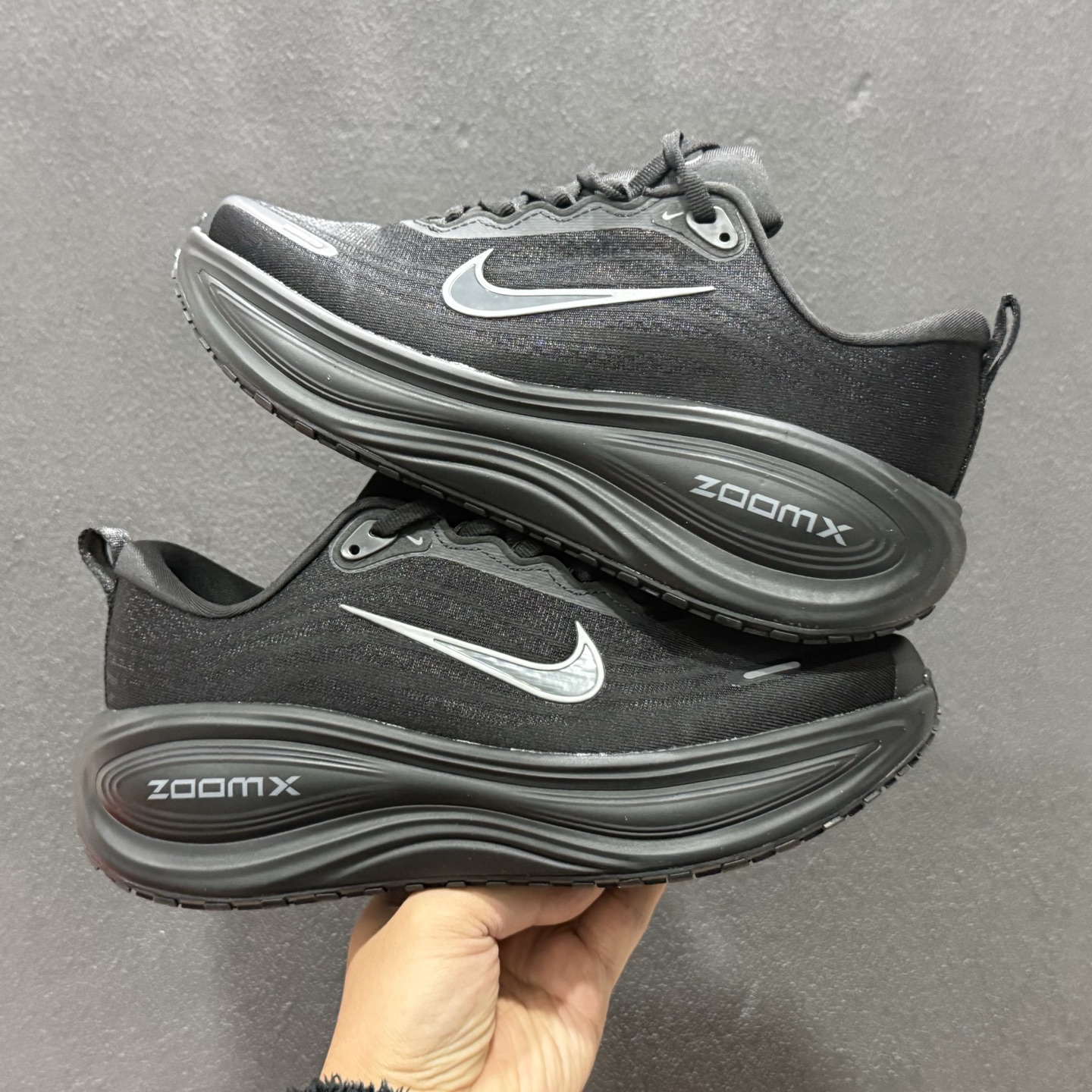 200 纯原版 NK Vomero Plus 网面透气跑步鞋 HV8150-003-Chinese UA Cheap High Quatity Brand Clothes Bags handbags Sneakers wholesale wholesaler seller from China Factory suppliers Fashion Clothing Shoes best Quality Beautiful Price 200 纯原版 NK Vomero Plus 网面透气跑步鞋 HV8150-003