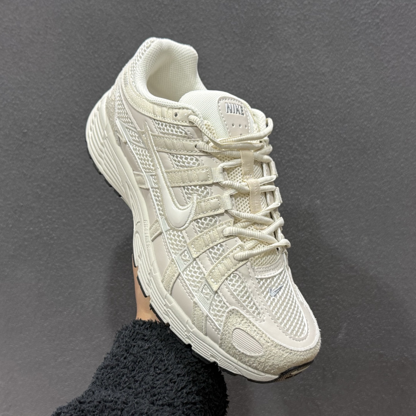 180 纯原P6000 耐克 Nike 低帮复古老爹风休闲运动舒适慢跑鞋 HF0015-100-Chinese UA Cheap High Quatity Brand Clothes Bags handbags Sneakers wholesale wholesaler seller from China Factory suppliers Fashion Clothing Shoes best Quality Beautiful Price 180 纯原P6000 耐克 Nike 低帮复古老爹风休闲运动舒适慢跑鞋 HF0015-100