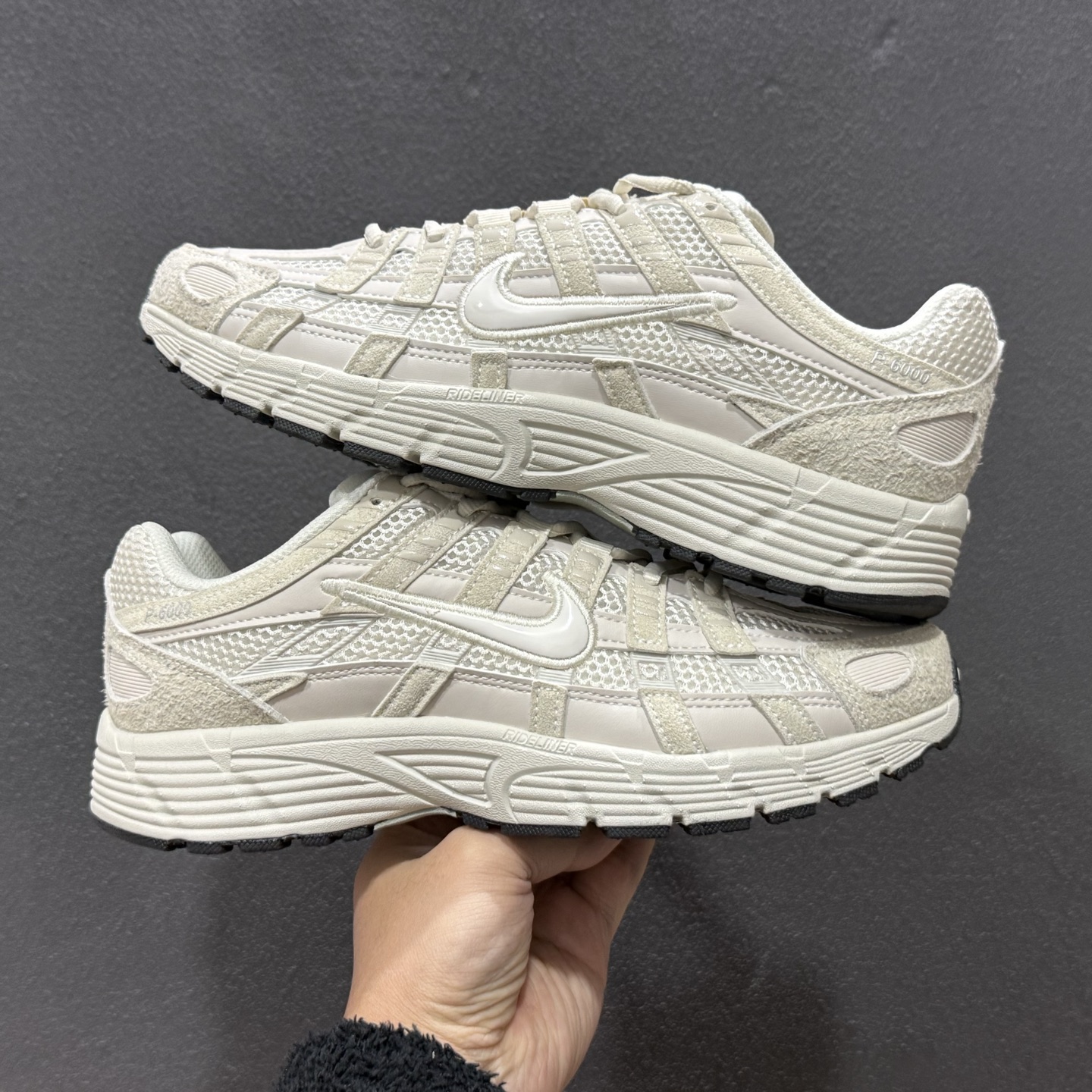 180 纯原P6000 耐克 Nike 低帮复古老爹风休闲运动舒适慢跑鞋 HF0015-100-Chinese UA Cheap High Quatity Brand Clothes Bags handbags Sneakers wholesale wholesaler seller from China Factory suppliers Fashion Clothing Shoes best Quality Beautiful Price 180 纯原P6000 耐克 Nike 低帮复古老爹风休闲运动舒适慢跑鞋 HF0015-100