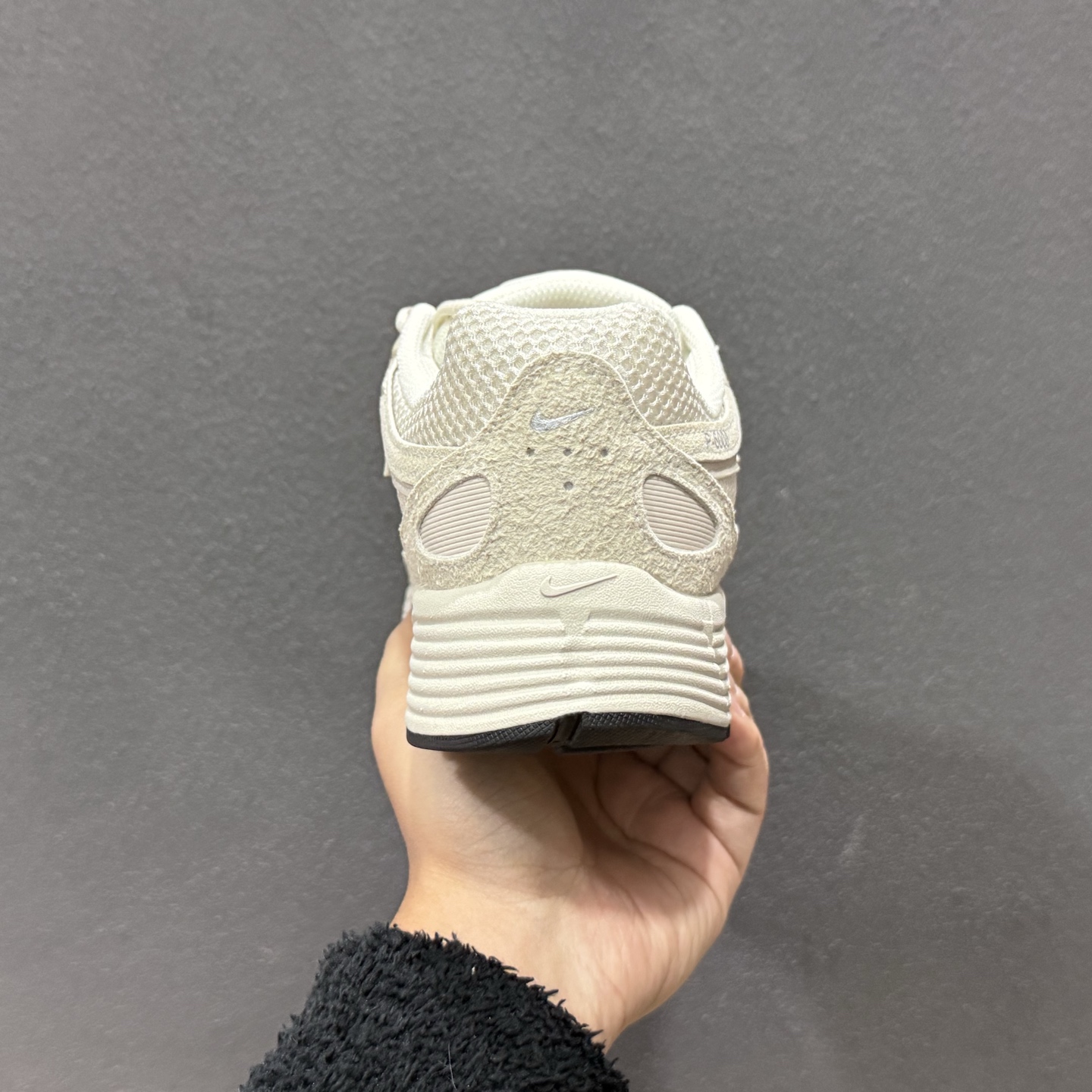 180 纯原P6000 耐克 Nike 低帮复古老爹风休闲运动舒适慢跑鞋 HF0015-100-Chinese UA Cheap High Quatity Brand Clothes Bags handbags Sneakers wholesale wholesaler seller from China Factory suppliers Fashion Clothing Shoes best Quality Beautiful Price 180 纯原P6000 耐克 Nike 低帮复古老爹风休闲运动舒适慢跑鞋 HF0015-100