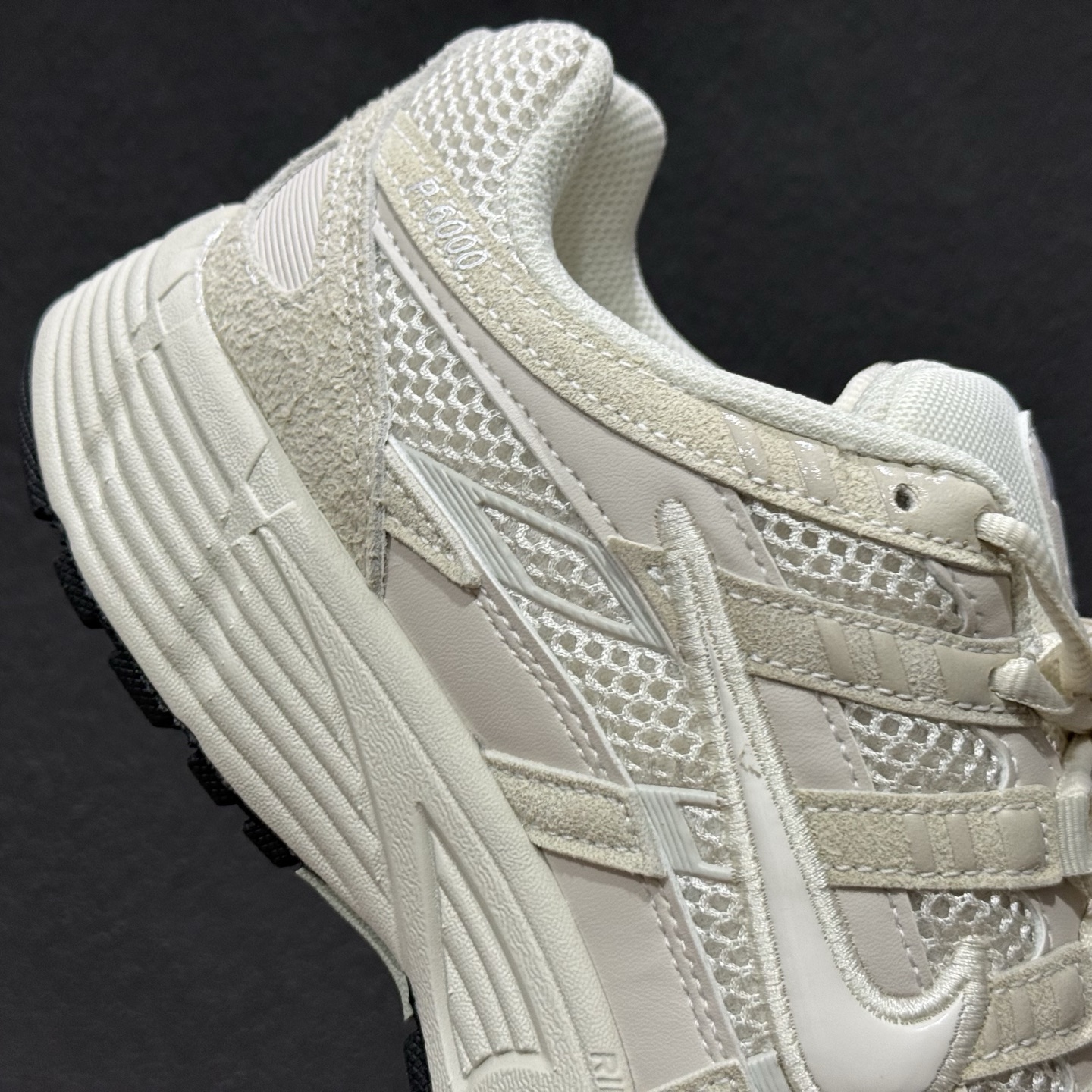 180 纯原P6000 耐克 Nike 低帮复古老爹风休闲运动舒适慢跑鞋 HF0015-100-Chinese UA Cheap High Quatity Brand Clothes Bags handbags Sneakers wholesale wholesaler seller from China Factory suppliers Fashion Clothing Shoes best Quality Beautiful Price 180 纯原P6000 耐克 Nike 低帮复古老爹风休闲运动舒适慢跑鞋 HF0015-100