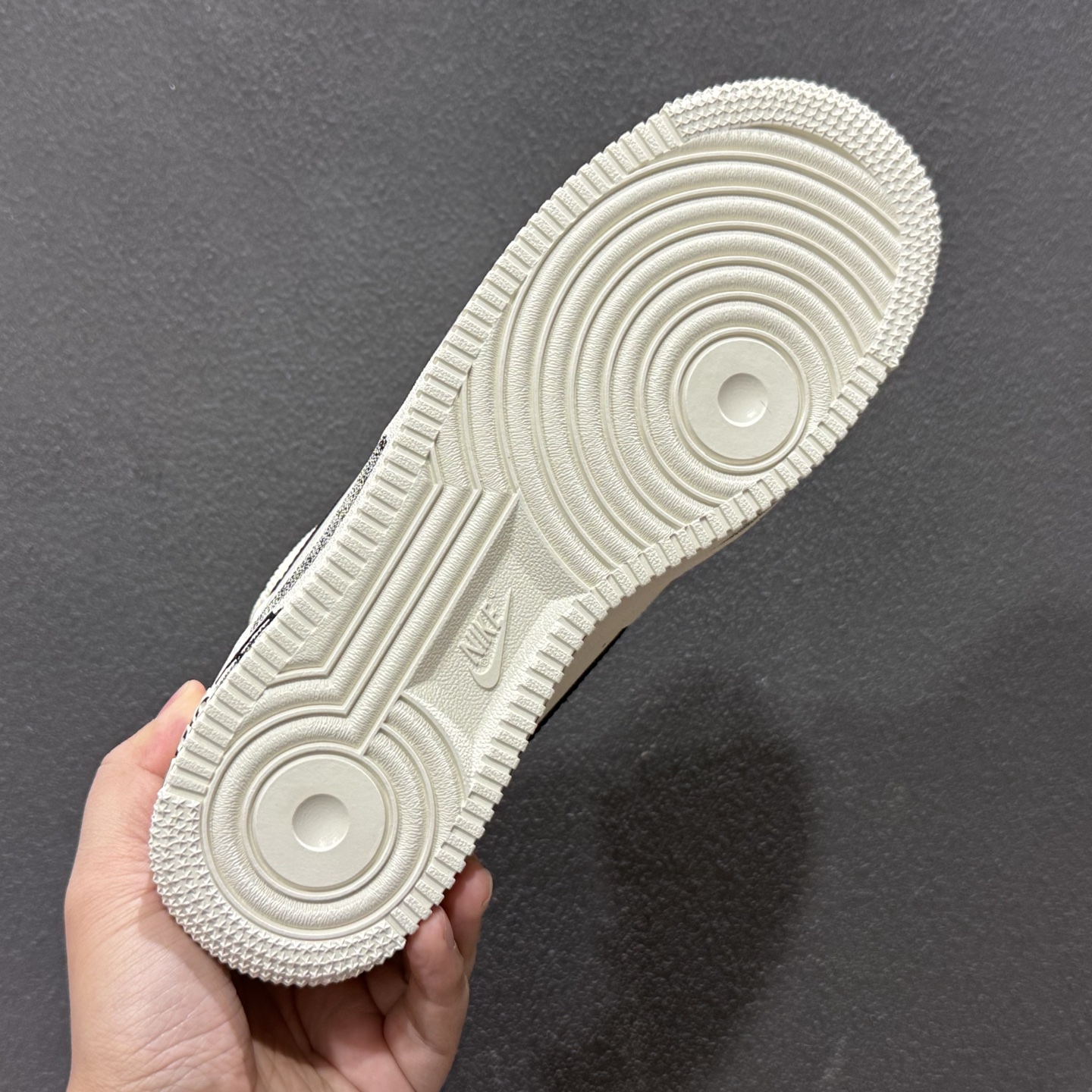 260 Nike Air Force 1 Low 手绘涂鸦 解构绑带 ZH0316-Chinese UA Cheap High Quatity Brand Clothes Bags handbags Sneakers wholesale wholesaler seller from China Factory suppliers Fashion Clothing Shoes best Quality Beautiful Price 260 Nike Air Force 1 Low 手绘涂鸦 解构绑带 ZH0316