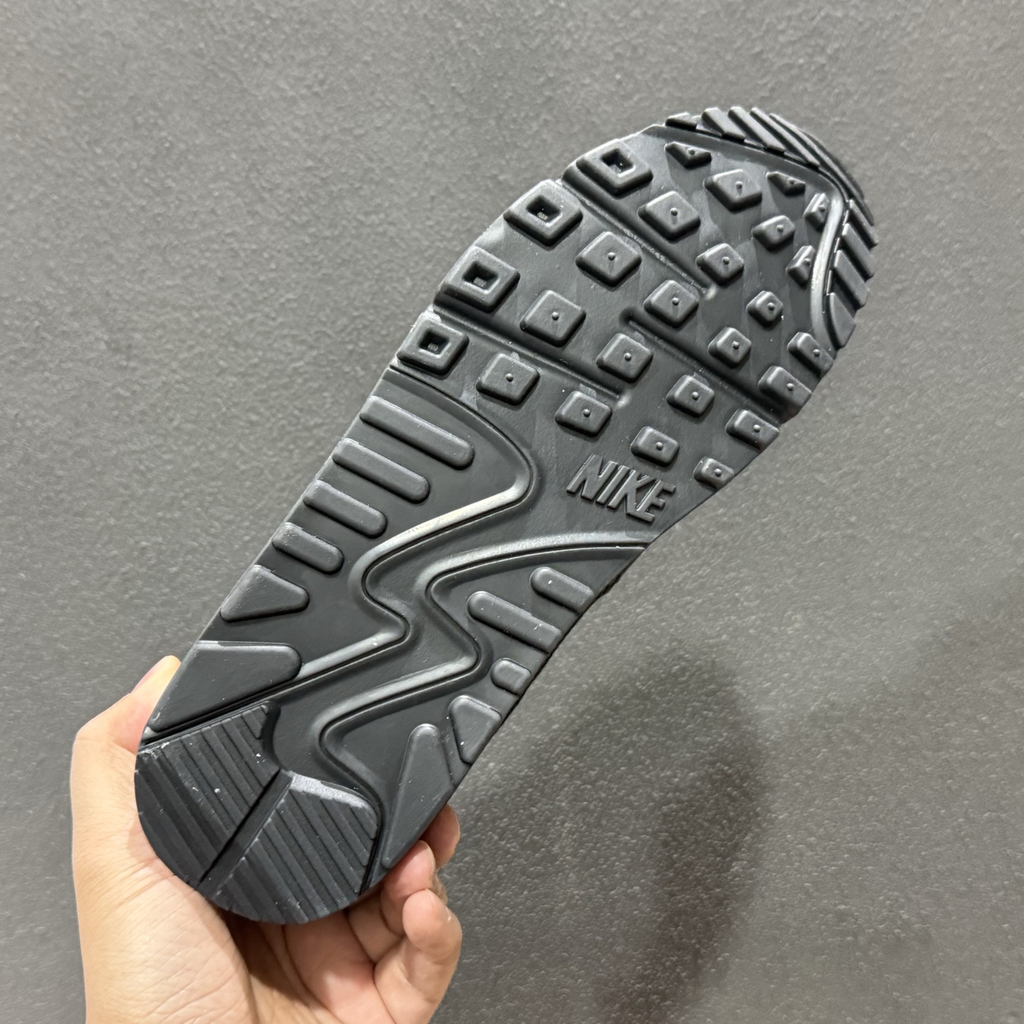 220 NIKE Air Max90 FUTURA 渠道原盒原标 经典拼接网面 IF0670-002-Chinese UA Cheap High Quatity Brand Clothes Bags handbags Sneakers wholesale wholesaler seller from China Factory suppliers Fashion Clothing Shoes best Quality Beautiful Price 220 NIKE Air Max90 FUTURA 渠道原盒原标 经典拼接网面 IF0670-002