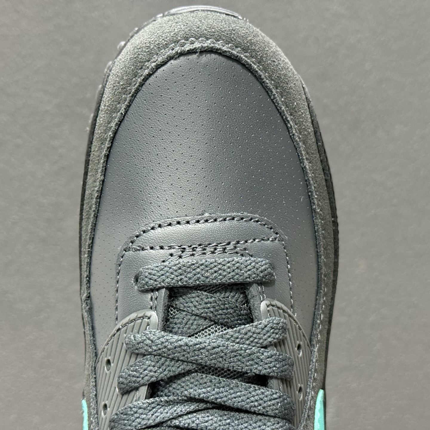 220 NIKE Air Max90 FUTURA 渠道原盒原标 经典拼接网面 IF0670-002-Chinese UA Cheap High Quatity Brand Clothes Bags handbags Sneakers wholesale wholesaler seller from China Factory suppliers Fashion Clothing Shoes best Quality Beautiful Price 220 NIKE Air Max90 FUTURA 渠道原盒原标 经典拼接网面 IF0670-002