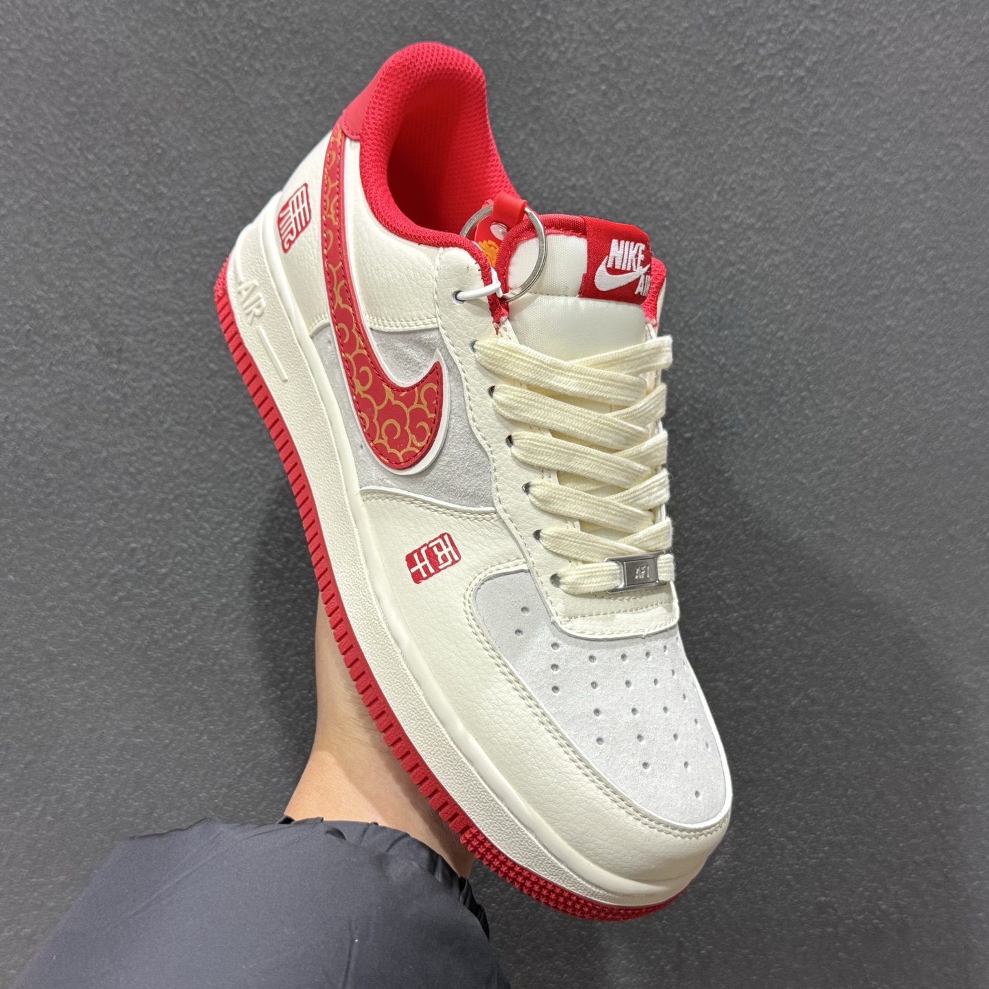 260 2026马年开运神鞋!Nike Air Force 1 红金国风炸街款 HT5088-613-Chinese UA Cheap High Quatity Brand Clothes Bags handbags Sneakers wholesale wholesaler seller from China Factory suppliers Fashion Clothing Shoes best Quality Beautiful Price 260 2026马年开运神鞋!Nike Air Force 1 红金国风炸街款 HT5088-613