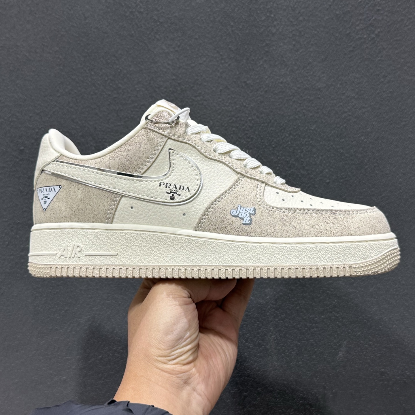 260 Nike Air Force 1 Low x PRADA 联名款｜奶油灰调的奢雅新风尚 XL1979-129