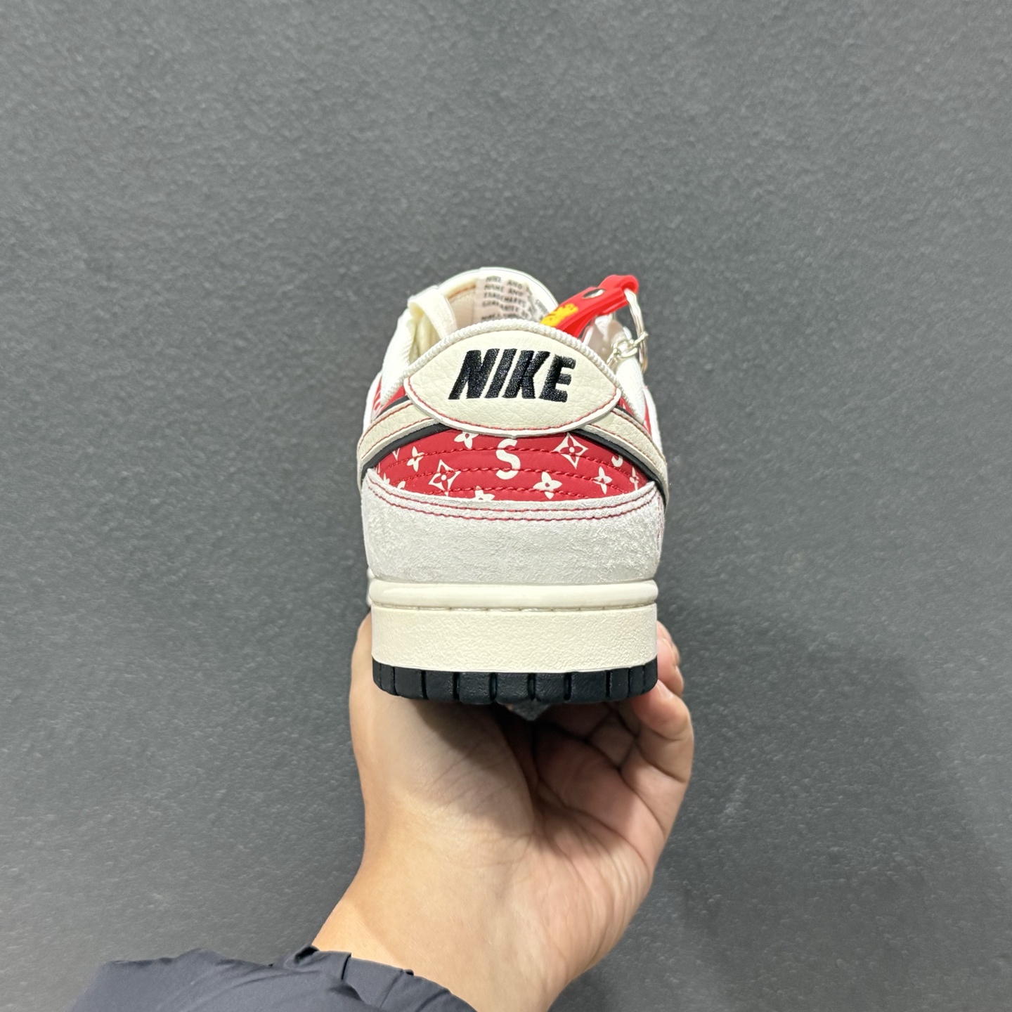 280 红纹老花炸街王！Nike SB Dunk Low 马年限定款重磅来袭 JP2026-107