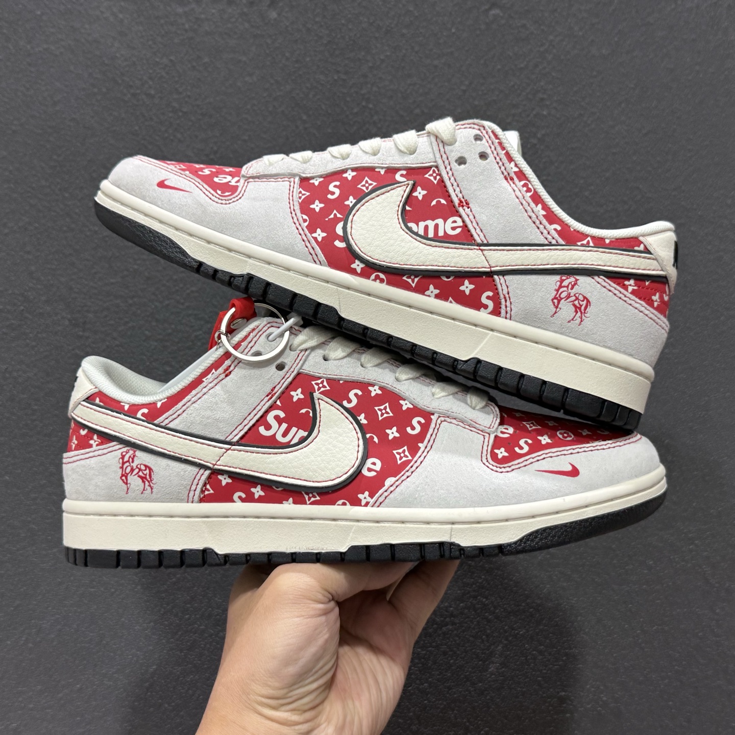 280 红纹老花炸街王！Nike SB Dunk Low 马年限定款重磅来袭 JP2026-107