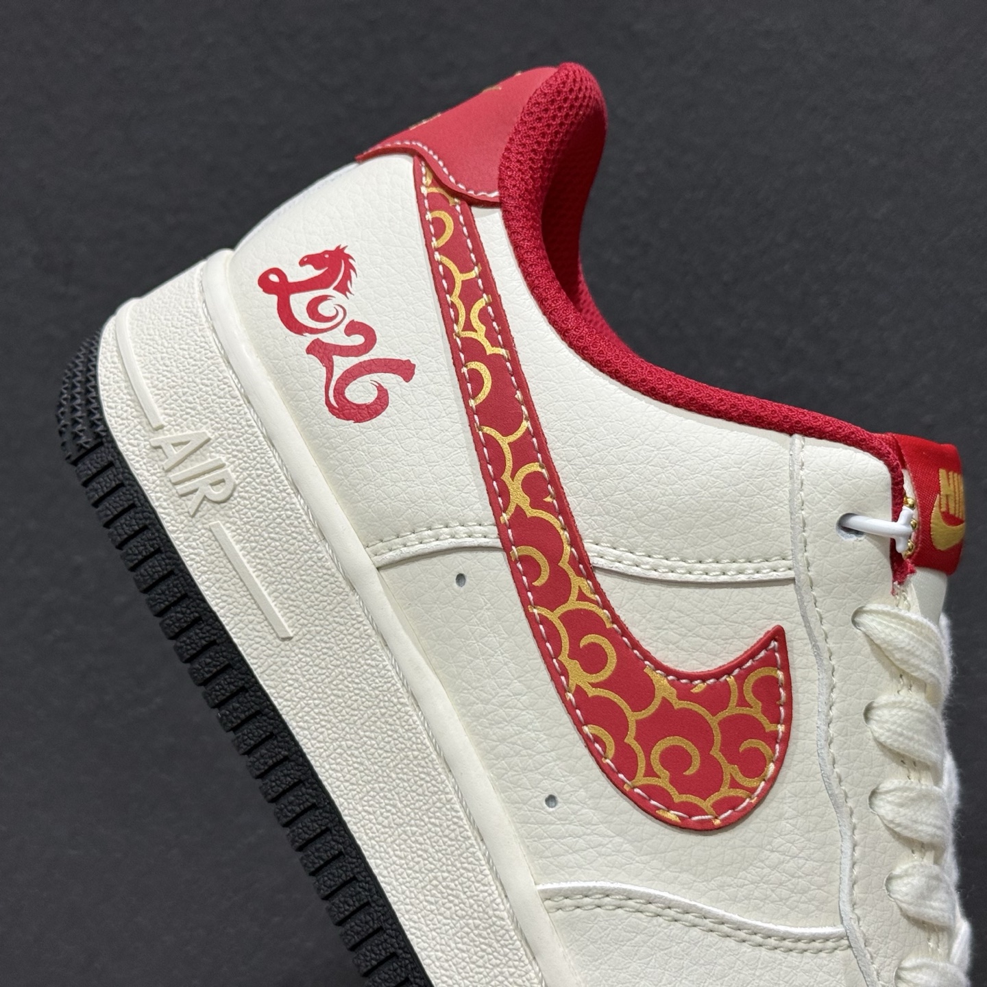 260 Nike Air Force 1'07 Low 马年限定 吉祥米红勾 空军一号低帮休闲板鞋 MZ9588-820-Chinese UA Cheap High Quatity Brand Clothes Bags handbags Sneakers wholesale wholesaler seller from China Factory suppliers Fashion Clothing Shoes best Quality Beautiful Price 260 Nike Air Force 1'07 Low 马年限定 吉祥米红勾 空军一号低帮休闲板鞋 MZ9588-820