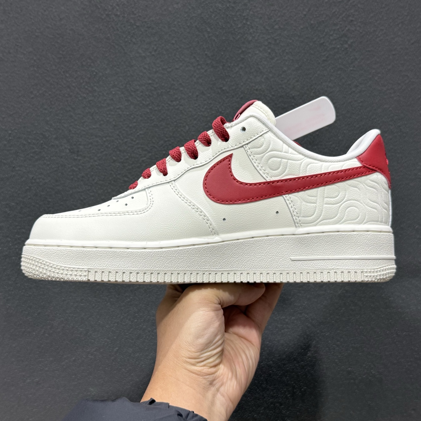 200 Nike Air Force 1'07 Low 马年大吉 空军一号低帮休闲板鞋 HV5979-130-Chinese UA Cheap High Quatity Brand Clothes Bags handbags Sneakers wholesale wholesaler seller from China Factory suppliers Fashion Clothing Shoes best Quality Beautiful Price 200 Nike Air Force 1'07 Low 马年大吉 空军一号低帮休闲板鞋 HV5979-130