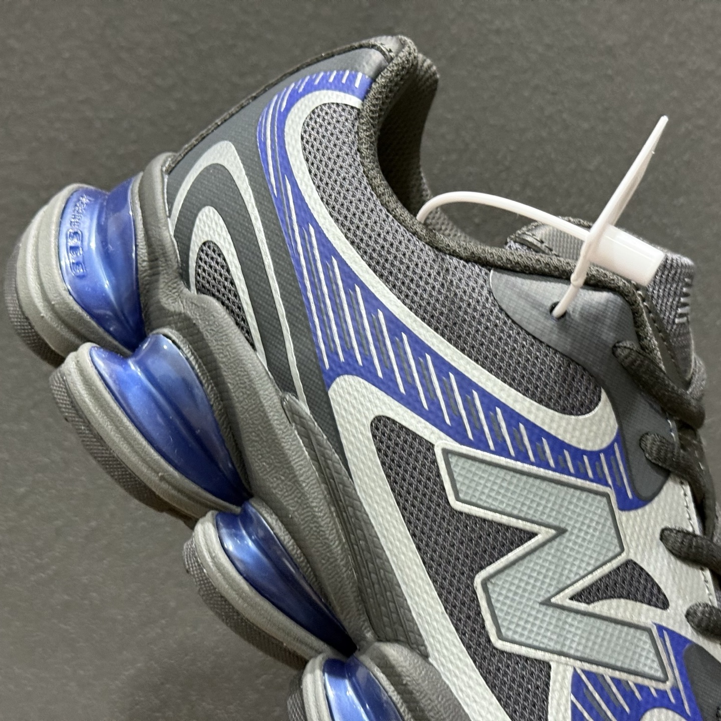 220 New Balance 新百伦 网面休闲鞋 U200015V-731