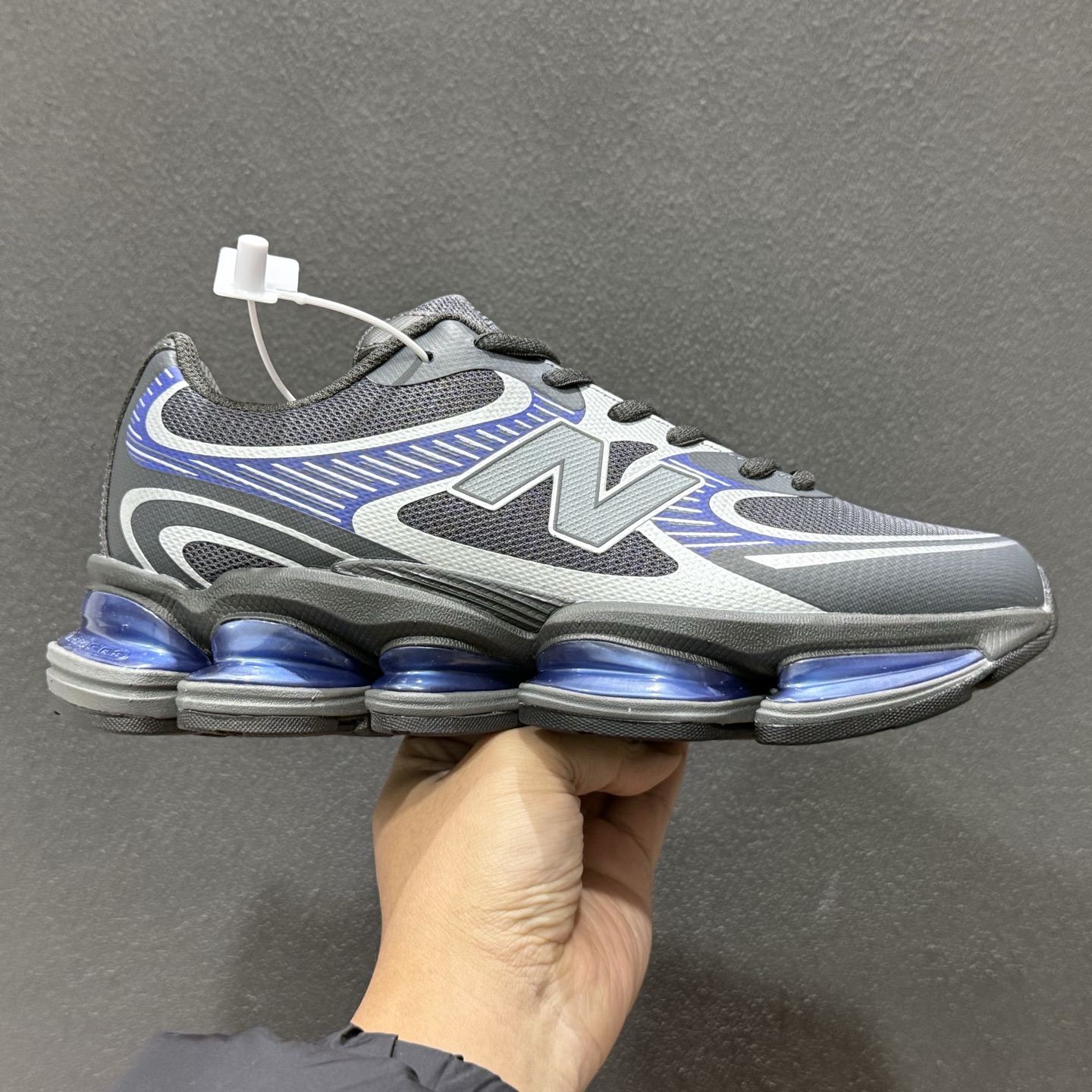220 New Balance 新百伦 网面休闲鞋 U200015V-731
