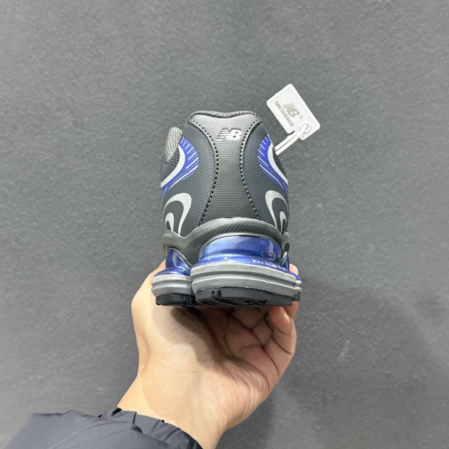 220 New Balance 新百伦 网面休闲鞋 U200015V-731