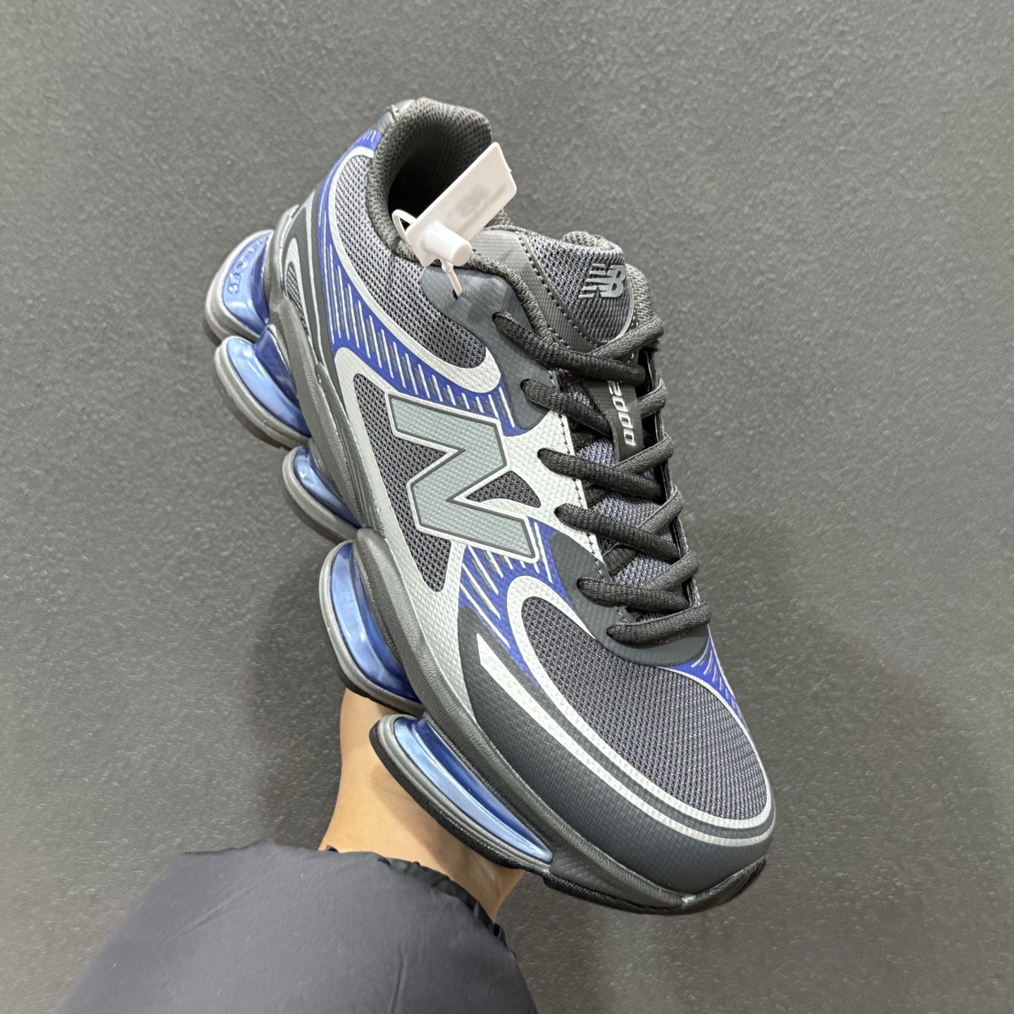220 New Balance 新百伦 网面休闲鞋 U200015V-731