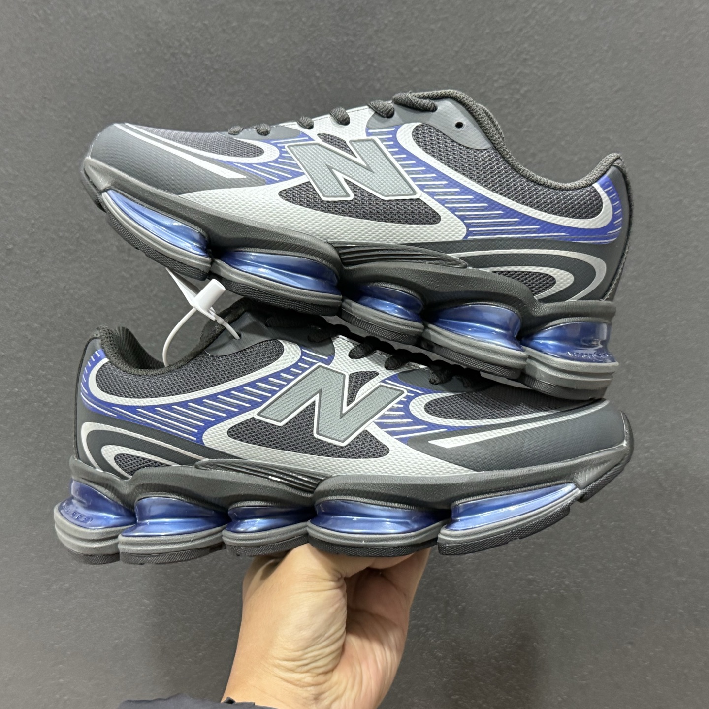 220 New Balance 新百伦 网面休闲鞋 U200015V-731