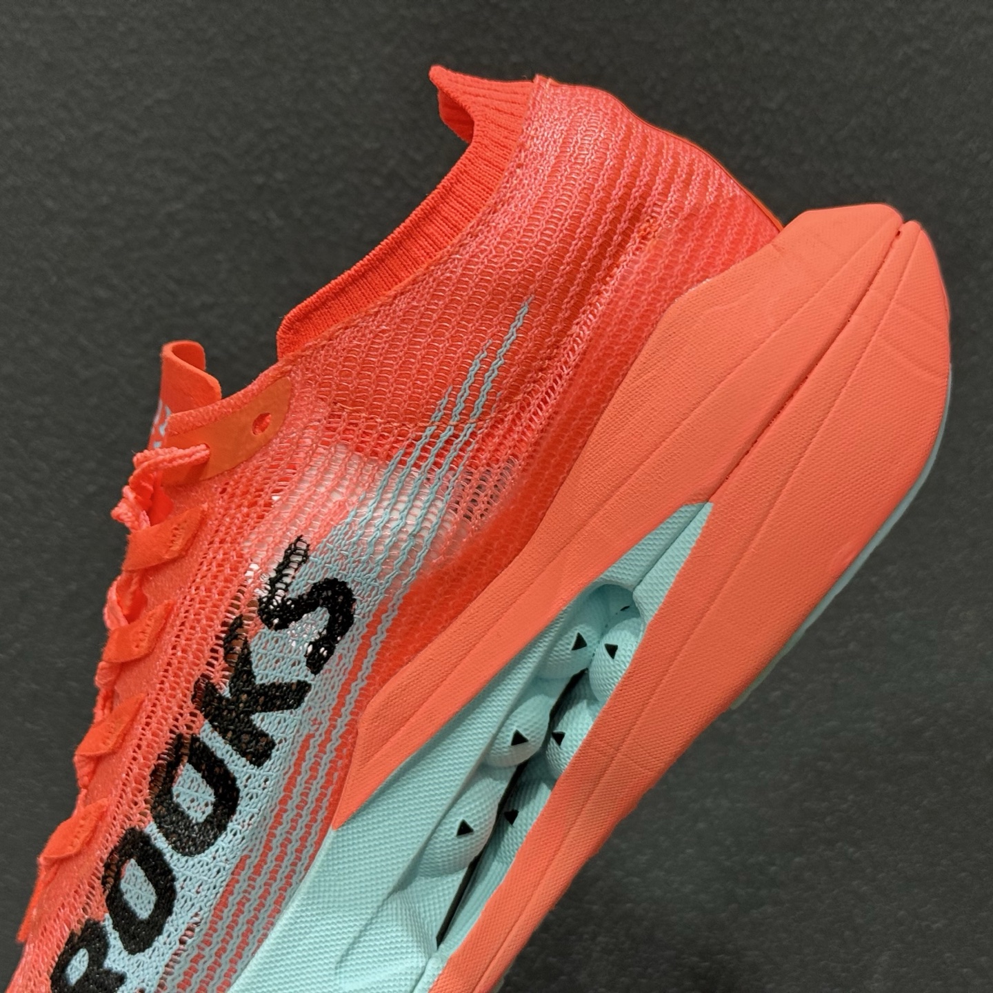 200 Brooks布鲁克斯 Hyperion Elite 5 舒适百搭防滑耐磨 低帮 越野竞速跑步鞋 100049 1D 681-Chinese UA Cheap High Quatity Brand Clothes Bags handbags Sneakers wholesale wholesaler seller from China Factory suppliers Fashion Clothing Shoes best Quality Beautiful Price 200 Brooks布鲁克斯 Hyperion Elite 5 舒适百搭防滑耐磨 低帮 越野竞速跑步鞋 100049 1D 681