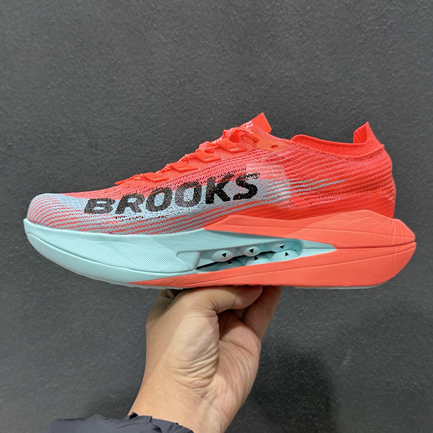 200 Brooks布鲁克斯 Hyperion Elite 5 舒适百搭防滑耐磨 低帮 越野竞速跑步鞋 100049 1D 681-Chinese UA Cheap High Quatity Brand Clothes Bags handbags Sneakers wholesale wholesaler seller from China Factory suppliers Fashion Clothing Shoes best Quality Beautiful Price 200 Brooks布鲁克斯 Hyperion Elite 5 舒适百搭防滑耐磨 低帮 越野竞速跑步鞋 100049 1D 681