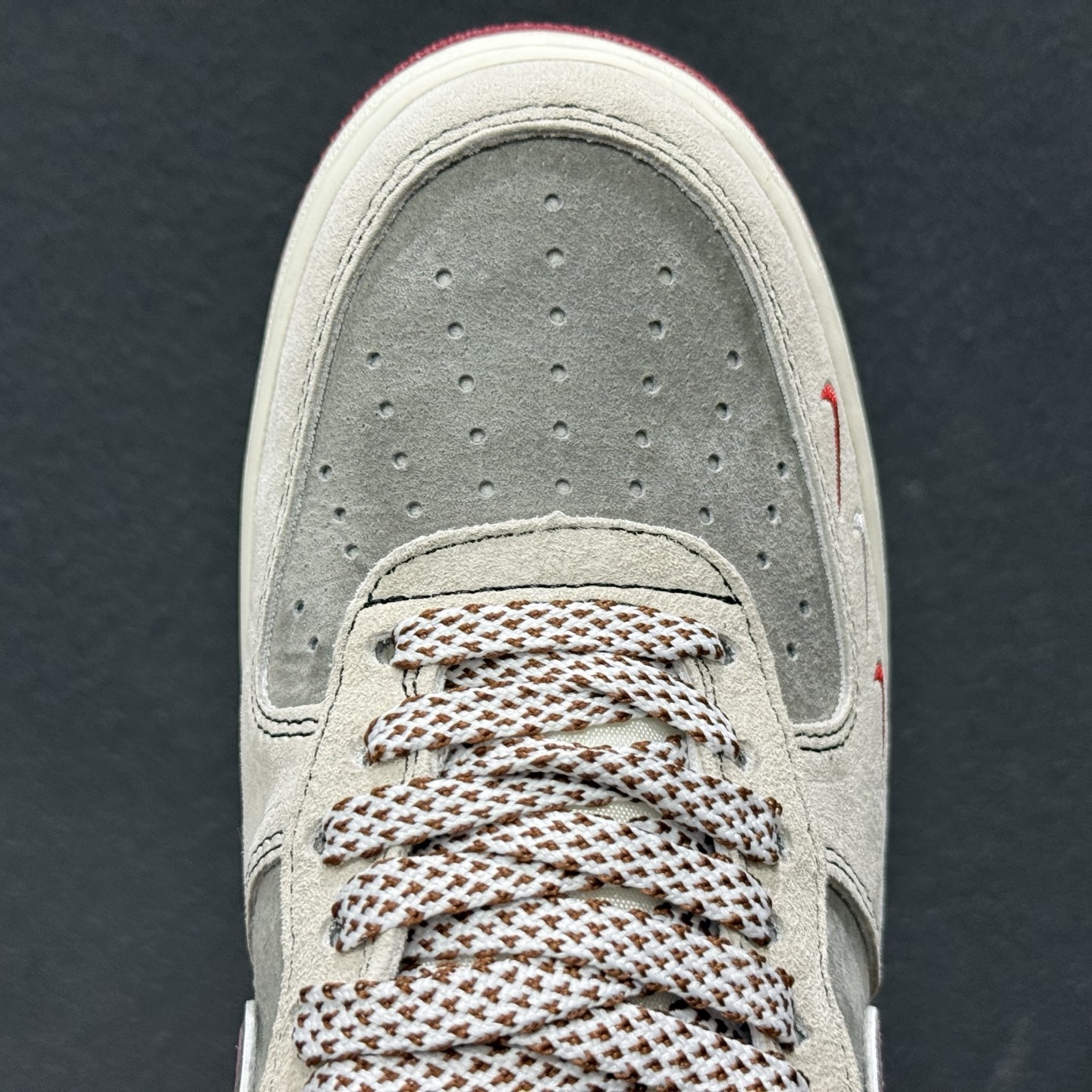 260 奢潮碰撞|Air Force 1 Low x Dior联名款复古质感拉满 SY1388-028-Chinese UA Cheap High Quatity Brand Clothes Bags handbags Sneakers wholesale wholesaler seller from China Factory suppliers Fashion Clothing Shoes best Quality Beautiful Price 260 奢潮碰撞|Air Force 1 Low x Dior联名款复古质感拉满 SY1388-028