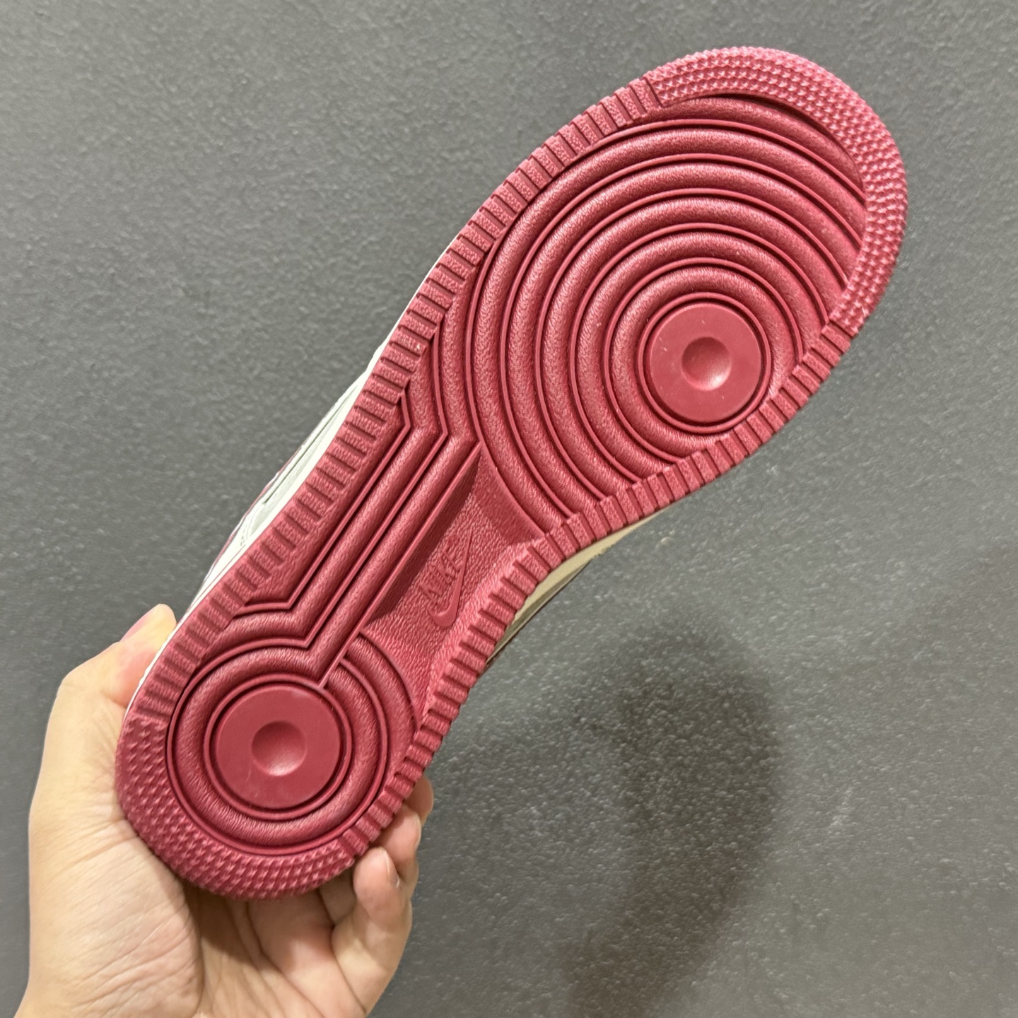 260 奢潮碰撞|Air Force 1 Low x Dior联名款复古质感拉满 SY1388-028-Chinese UA Cheap High Quatity Brand Clothes Bags handbags Sneakers wholesale wholesaler seller from China Factory suppliers Fashion Clothing Shoes best Quality Beautiful Price 260 奢潮碰撞|Air Force 1 Low x Dior联名款复古质感拉满 SY1388-028