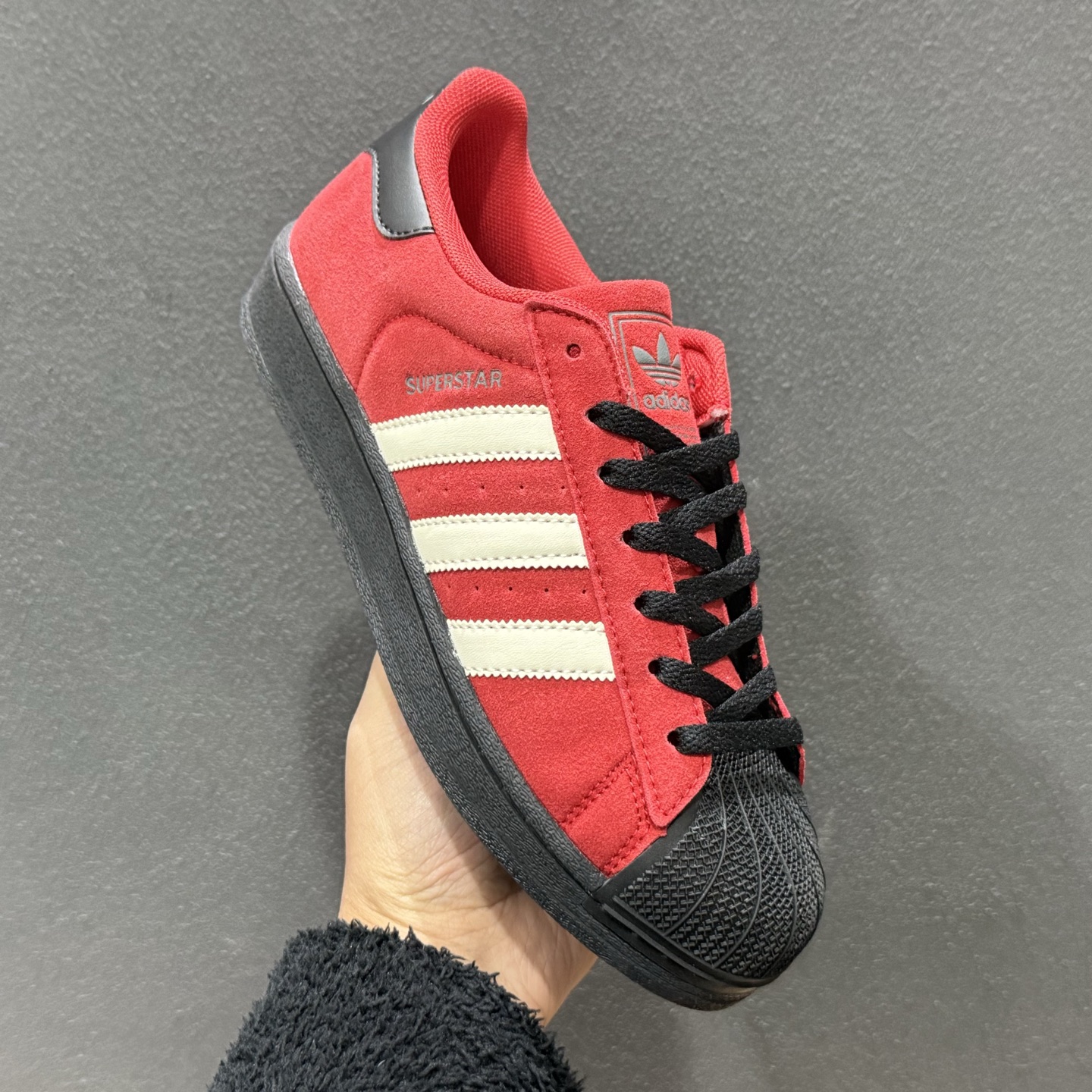 130 ：Adidas Originals Superstar贝壳头系列 阿迪达斯 低帮经典百搭休闲运动板鞋 JQ3220-132