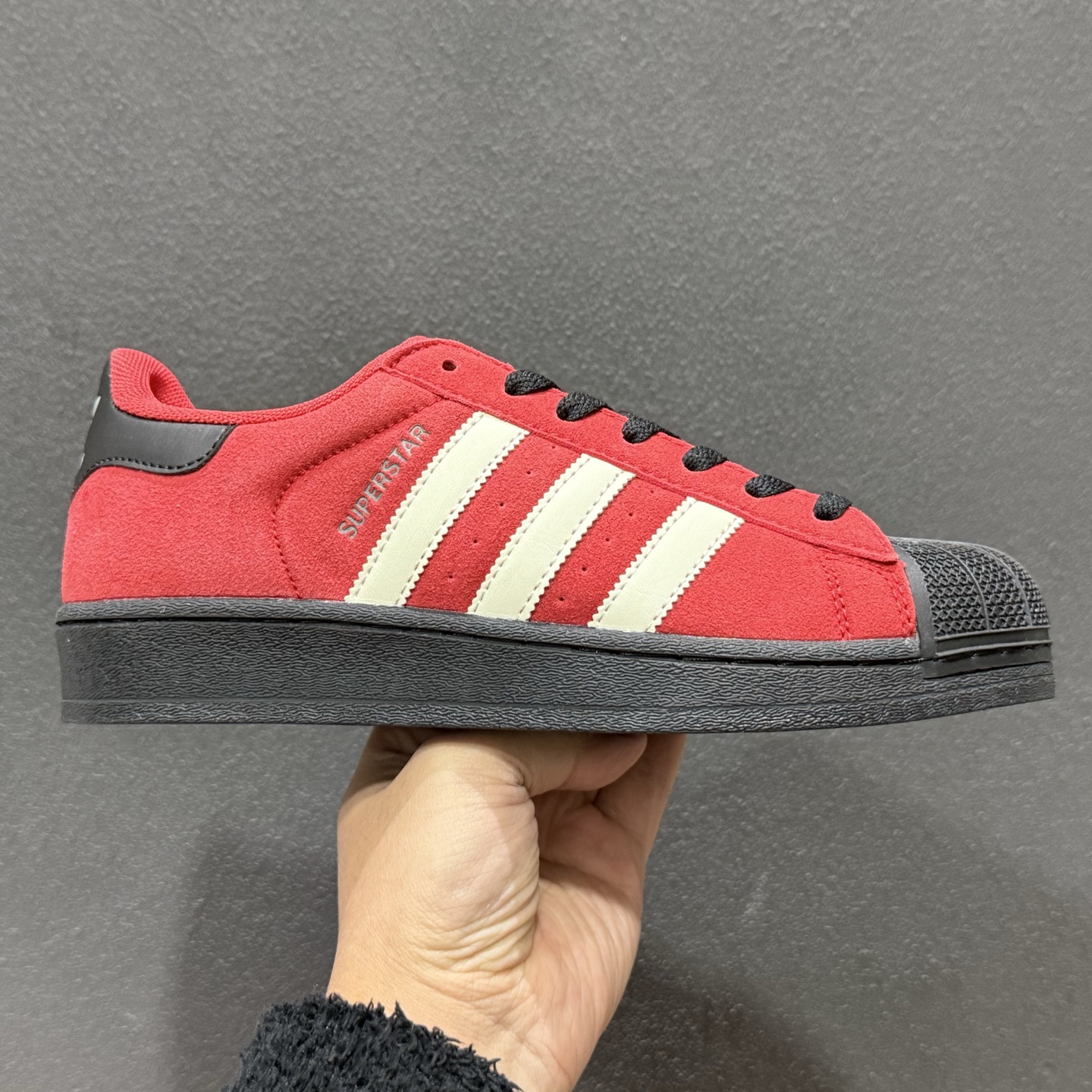 130 ：Adidas Originals Superstar贝壳头系列 阿迪达斯 低帮经典百搭休闲运动板鞋 JQ3220-132