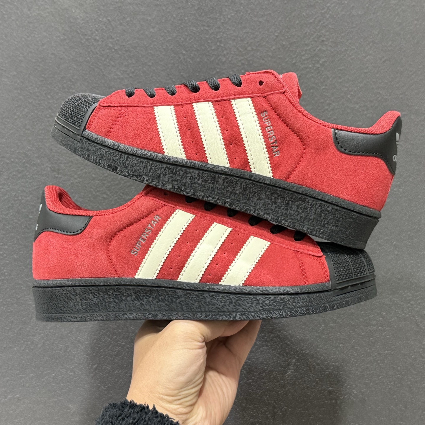 130 ：Adidas Originals Superstar贝壳头系列 阿迪达斯 低帮经典百搭休闲运动板鞋 JQ3220-132