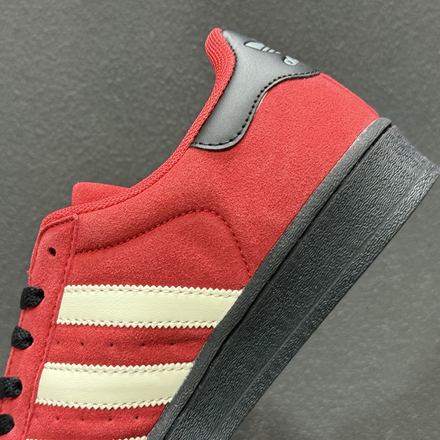 130 ：Adidas Originals Superstar贝壳头系列 阿迪达斯 低帮经典百搭休闲运动板鞋 JQ3220-132