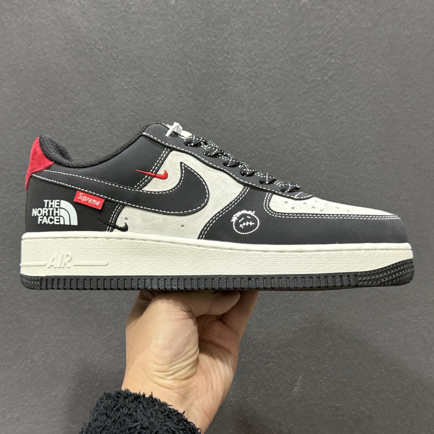 260 Air Force 1 经典AF1鞋型糅合Supreme×北面The North Face双潮牌基因 KG6699-F43-Chinese UA Cheap High Quatity Brand Clothes Bags handbags Sneakers wholesale wholesaler seller from China Factory suppliers Fashion Clothing Shoes best Quality Beautiful Price 260 Air Force 1 经典AF1鞋型糅合Supreme×北面The North Face双潮牌基因 KG6699-F43